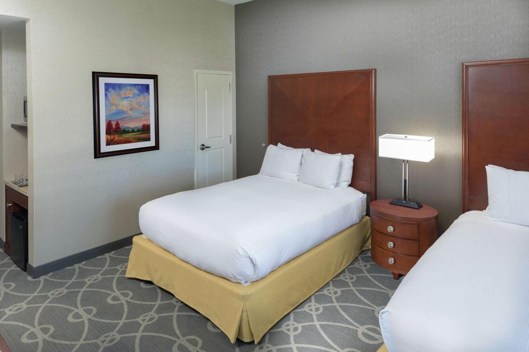 Premium Queen Room with Two Queen Beds - Non-Smoking,1706377288:JPEG