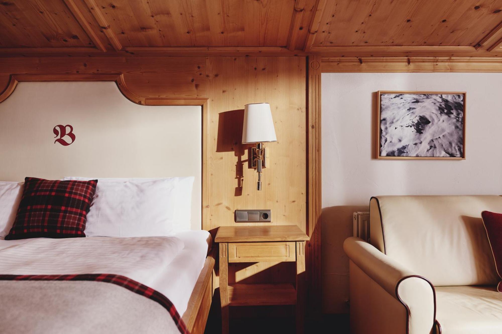 Two-Bedroom Suite,1551328096:JPEG