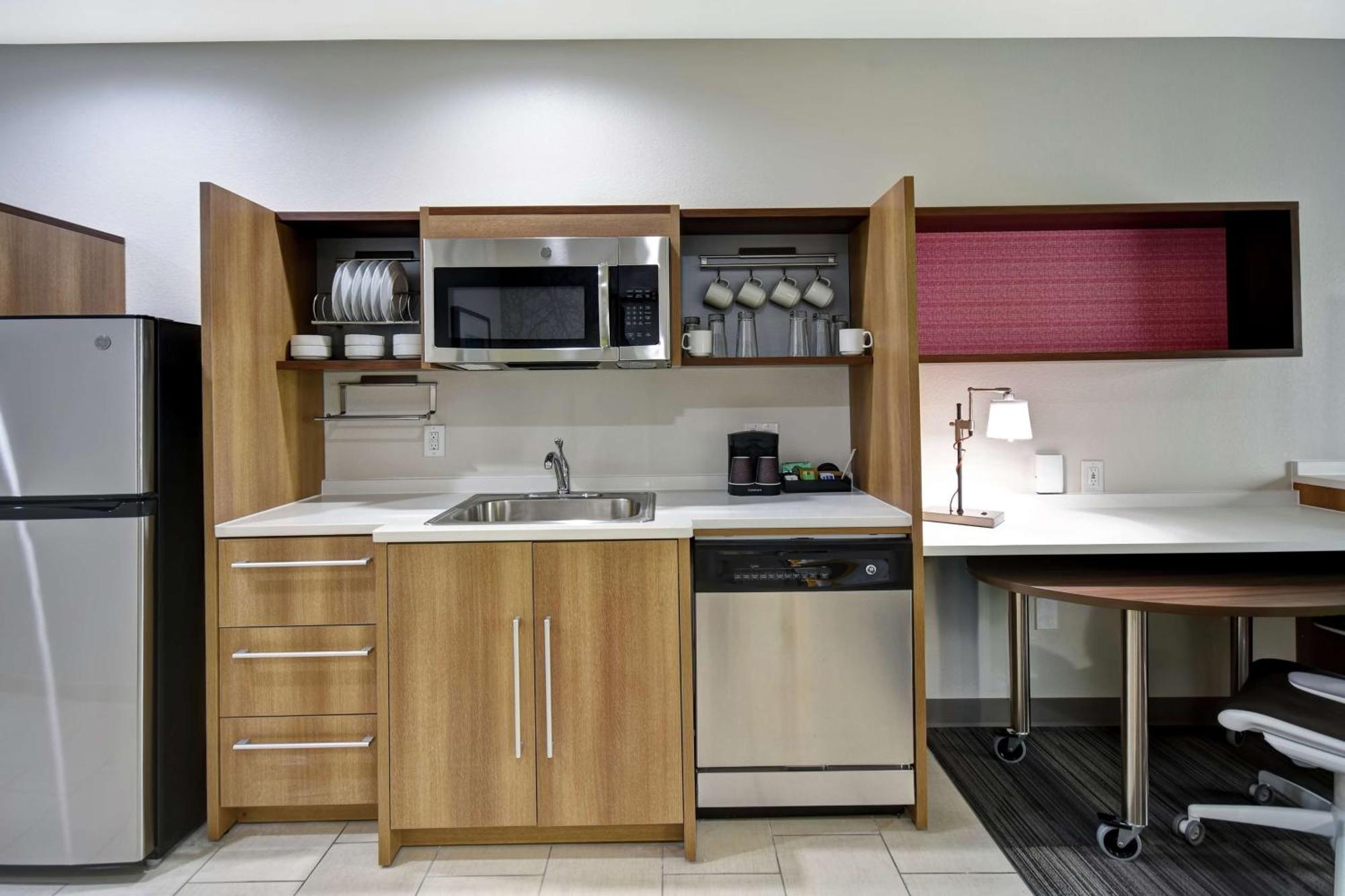 King Studio Suite - Hearing Access/Non-Smoking