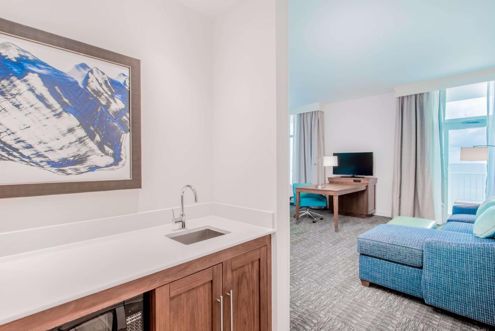 Queen Studio Suite with Two Queen Beds - Non-Smoking