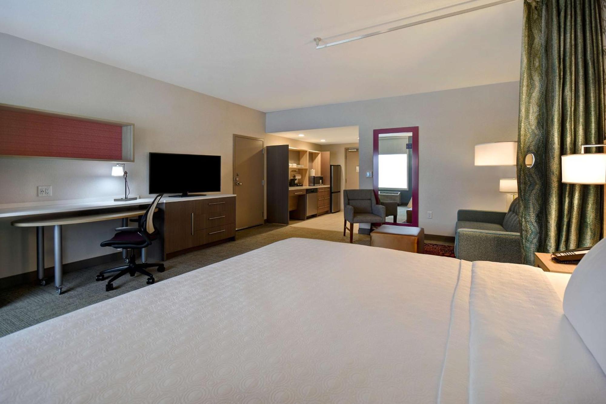 King Studio Suite - Hearing Access/Non-Smoking