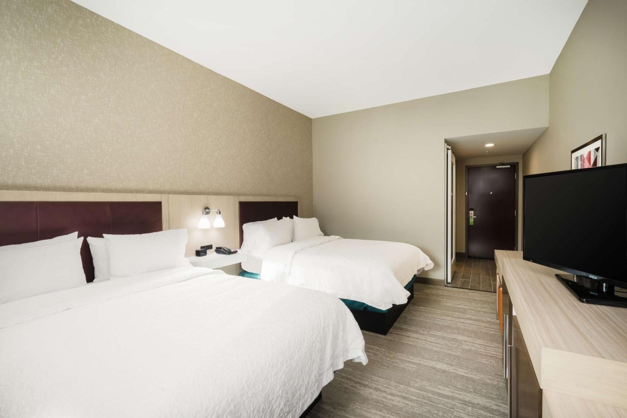 Queen Room with Two Queen Beds - Non-Smoking