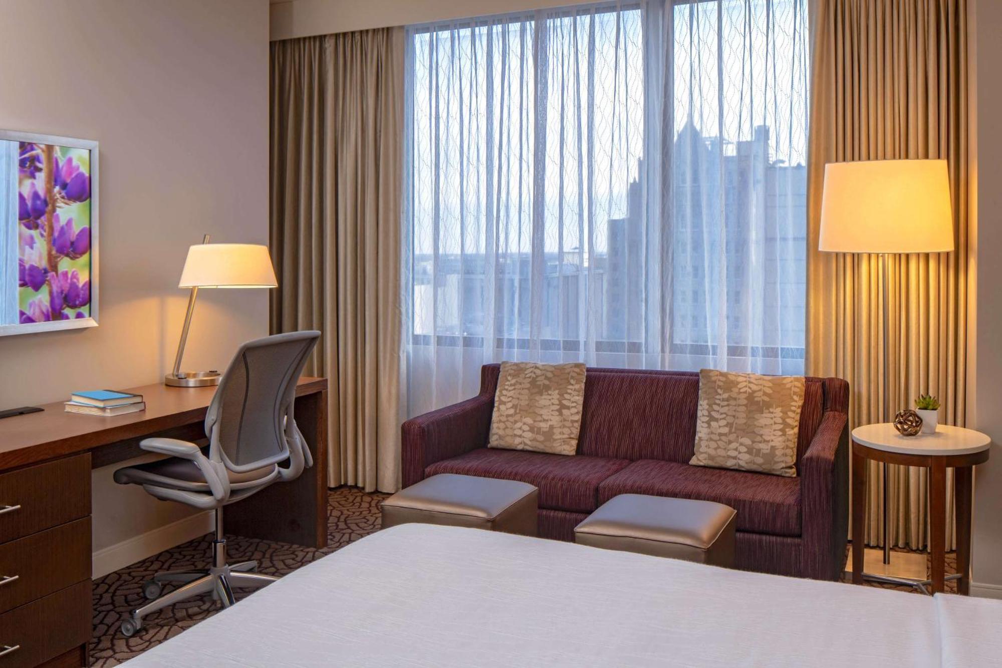 Deluxe King Room with Sofa Bed,1438444909:JPEG