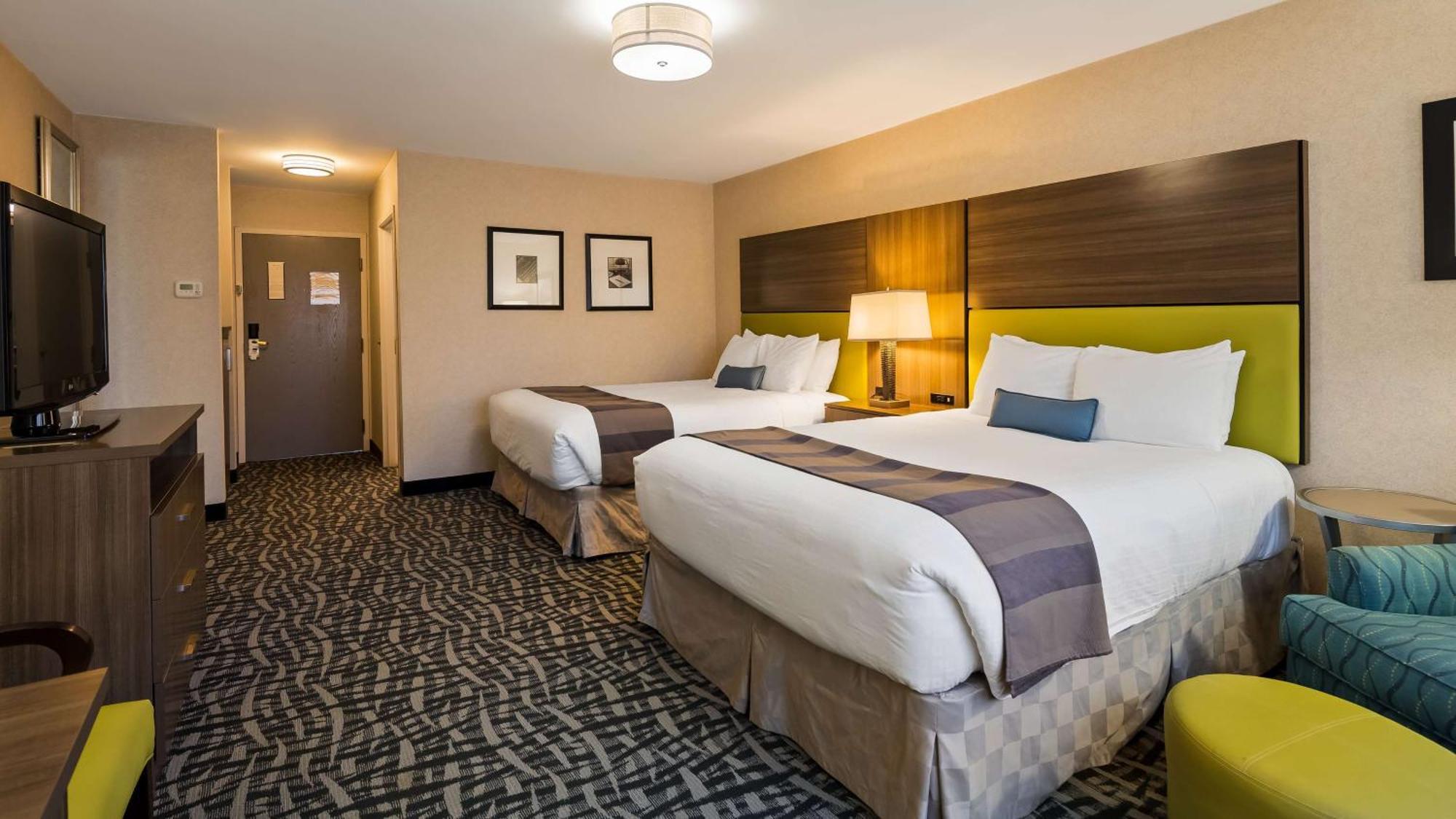 Queen Room with Two Queen Beds - Upstairs - Non-Smoking