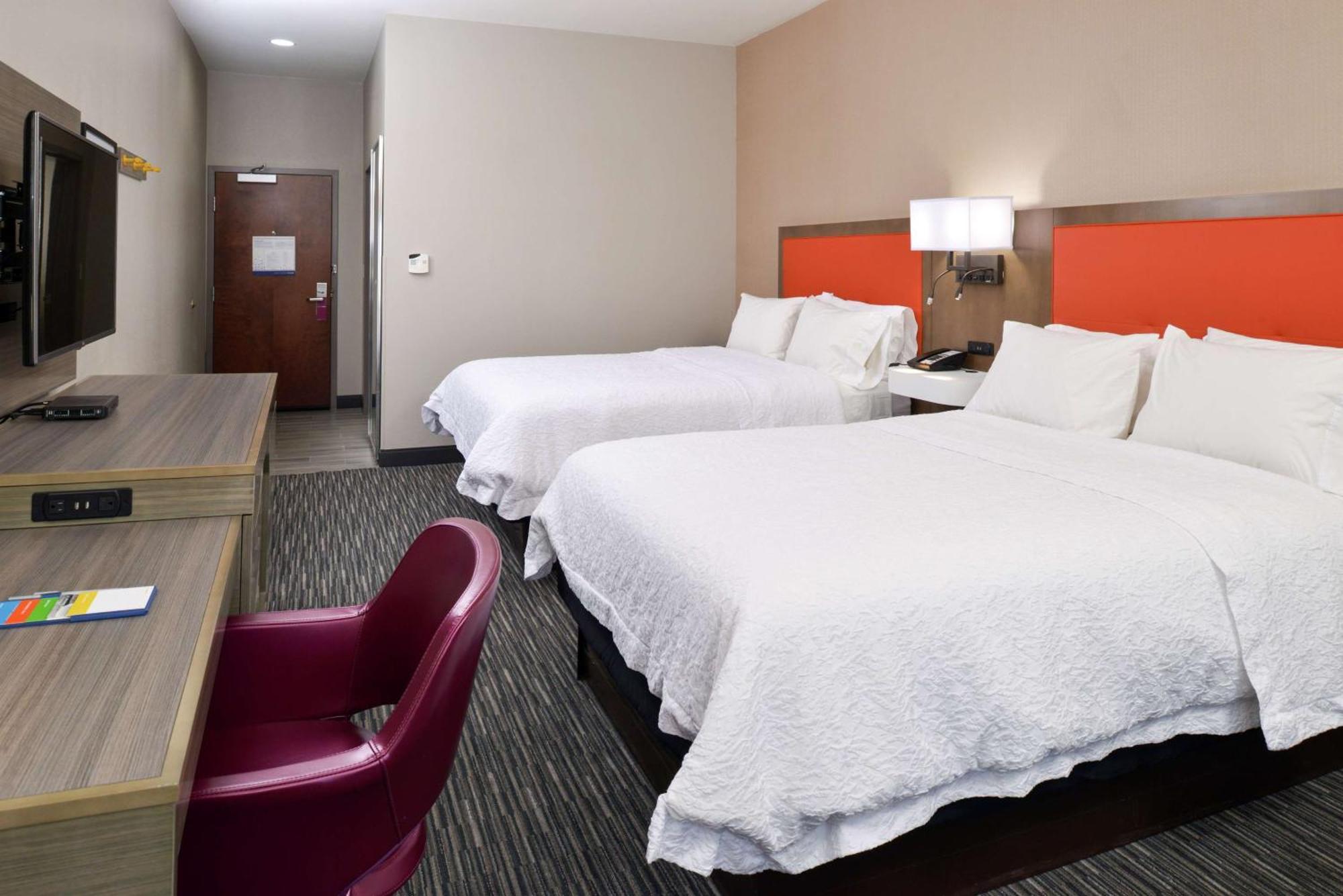 Deluxe Queen Room with Two Queen Beds - Non-Smoking