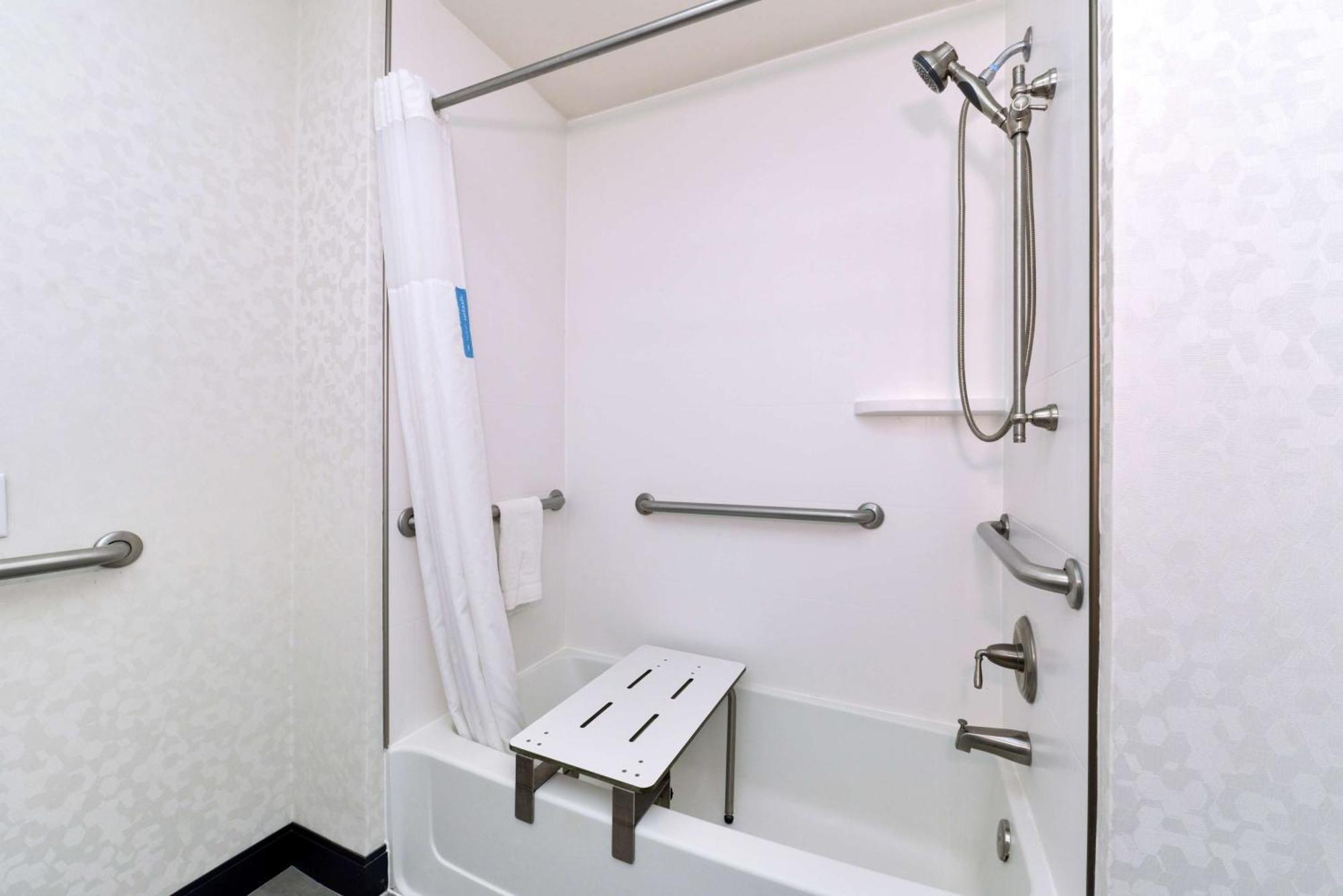 King Room - Mobility Access/Non-Smoking