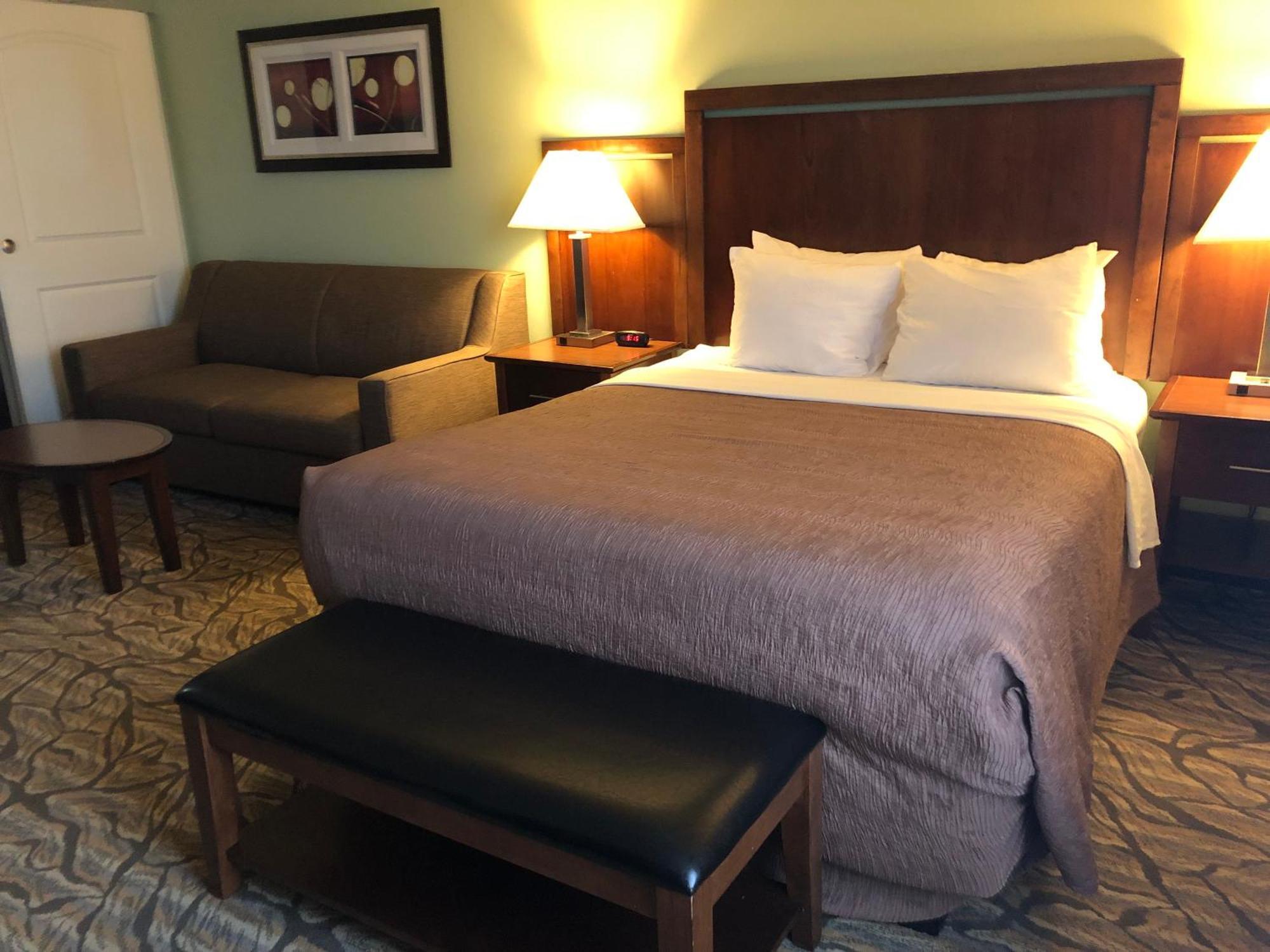 Queen Suite