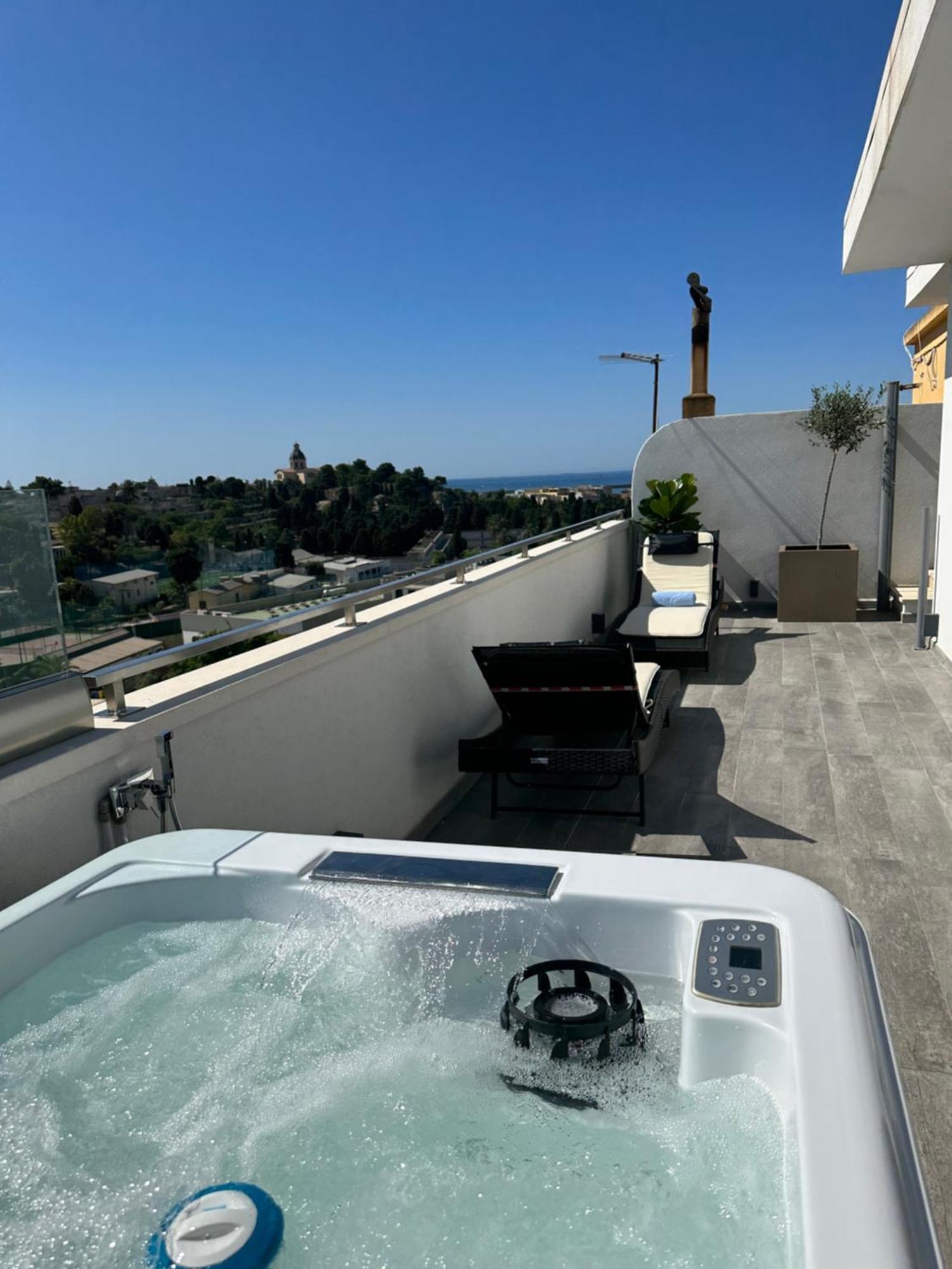 Chambre Lit Queen-Size avec Baignoire Spa