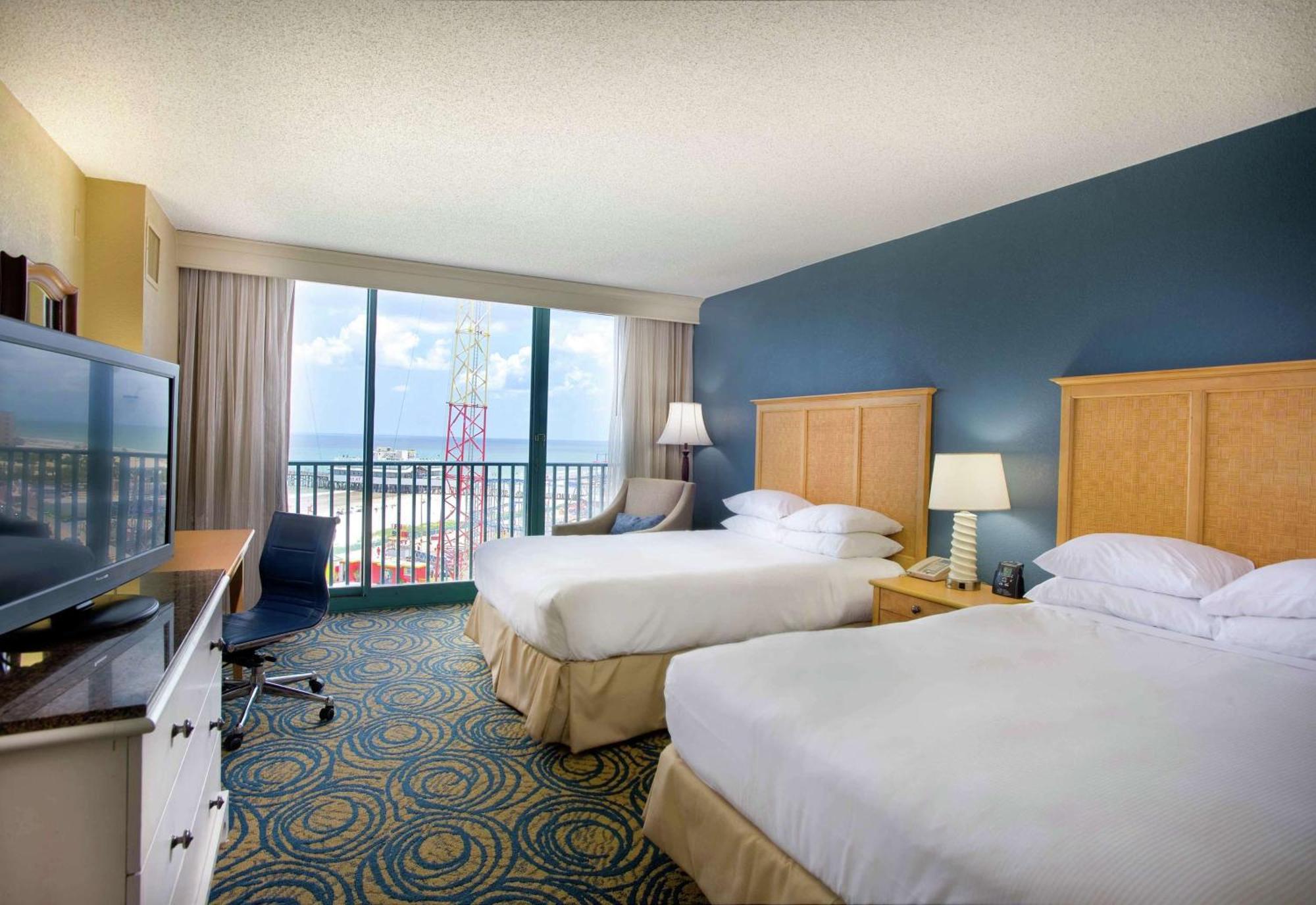 Queen Room with Two Queen Beds and Pool View,1552154368:JPEG