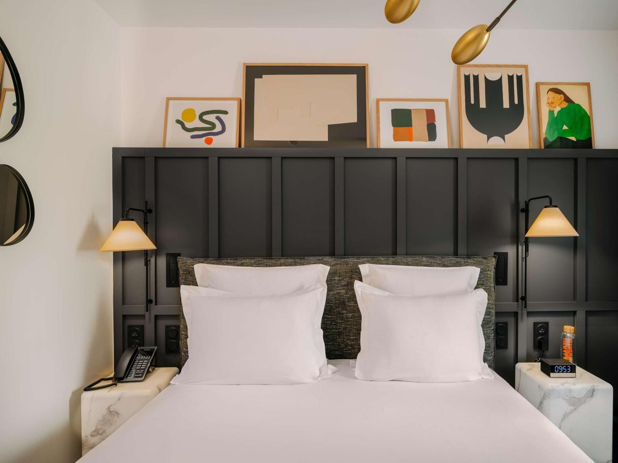 Queen Room,1552464583:JPEG