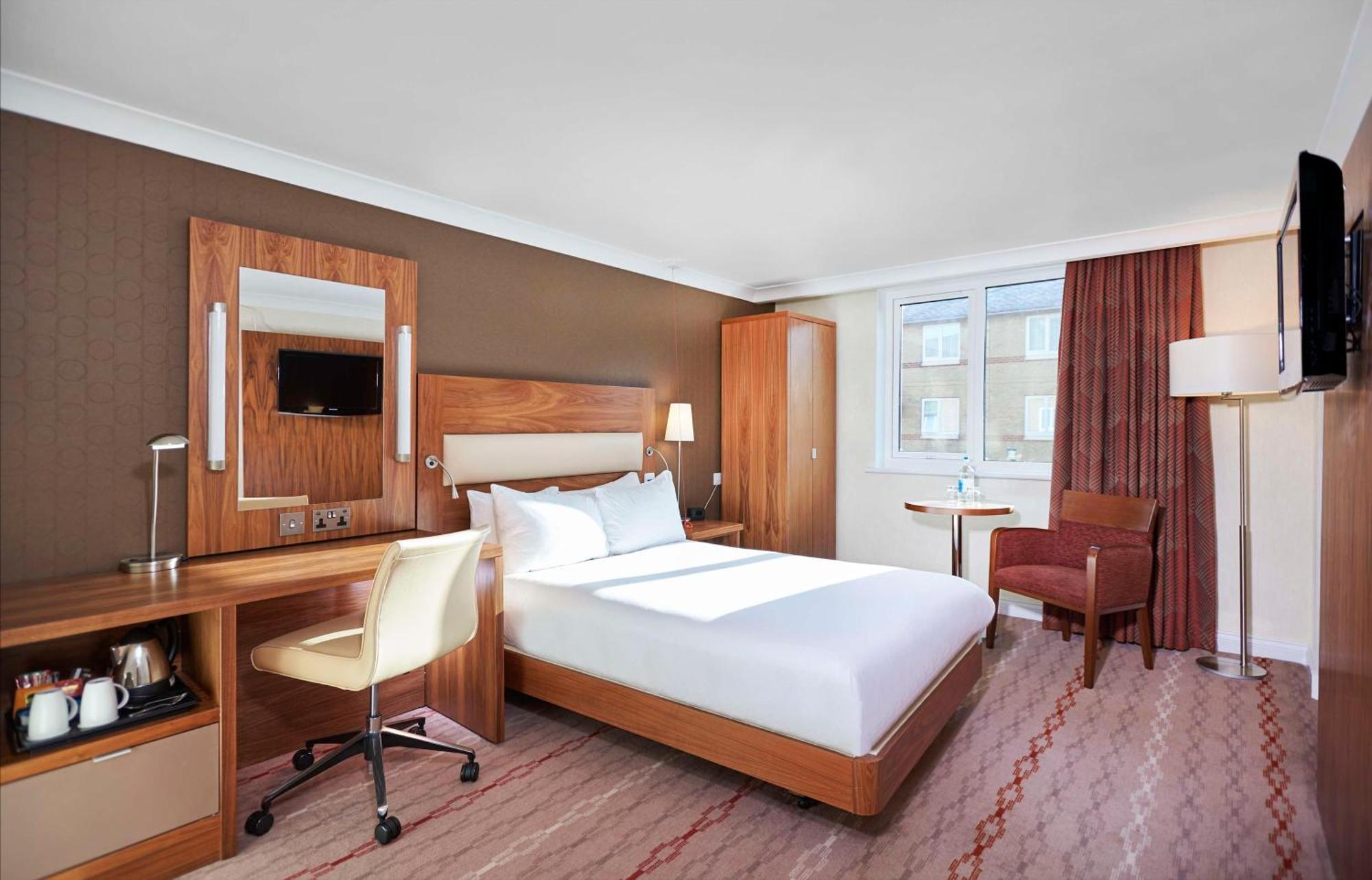 Zimmer mit Kingsize Bett