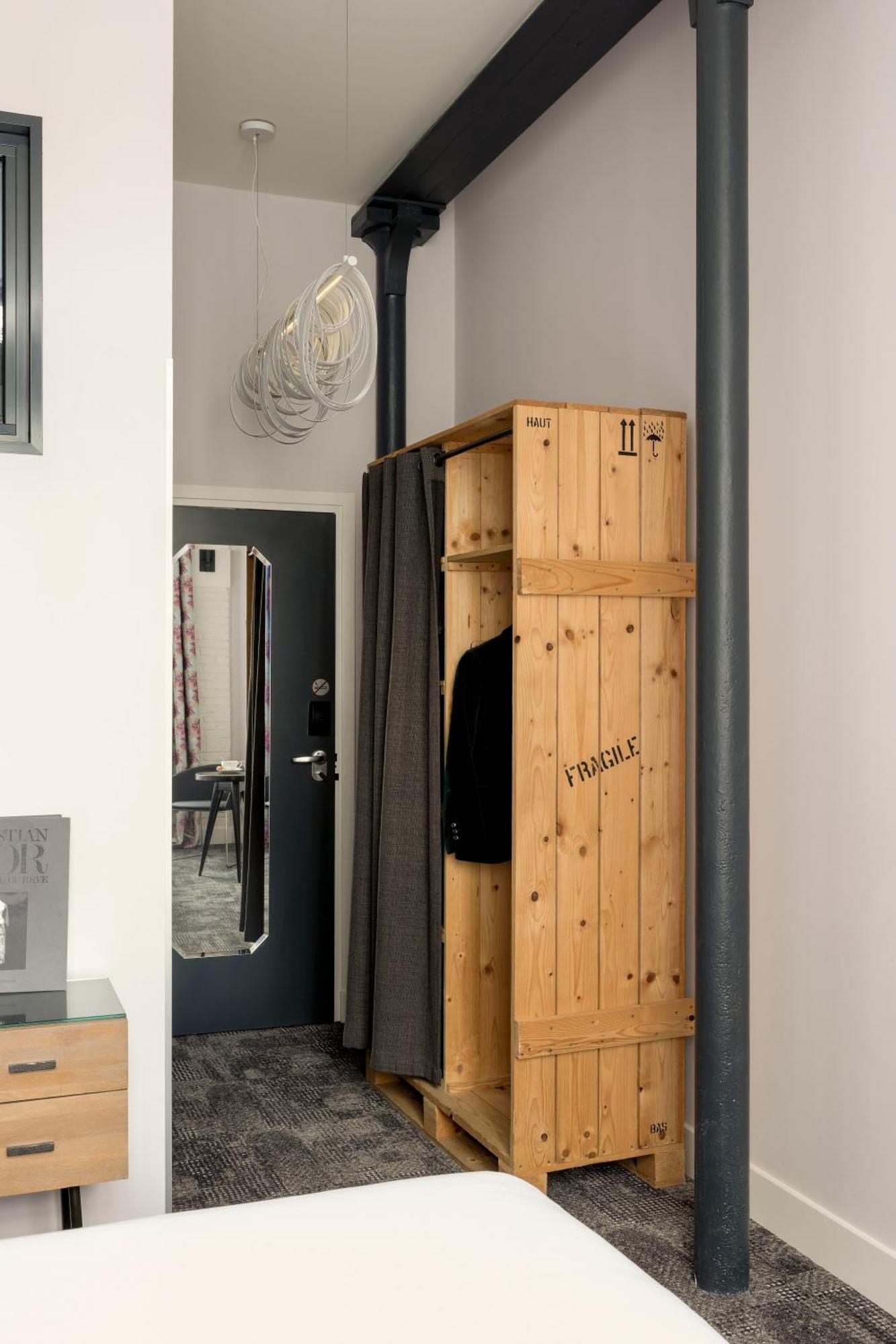 Duplex Room,1552998646:JPEG
