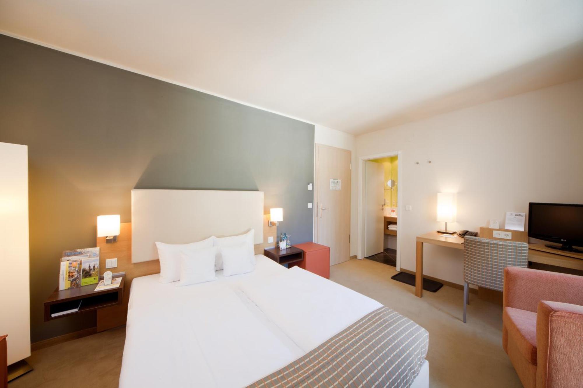Small Room facing the courtyard
