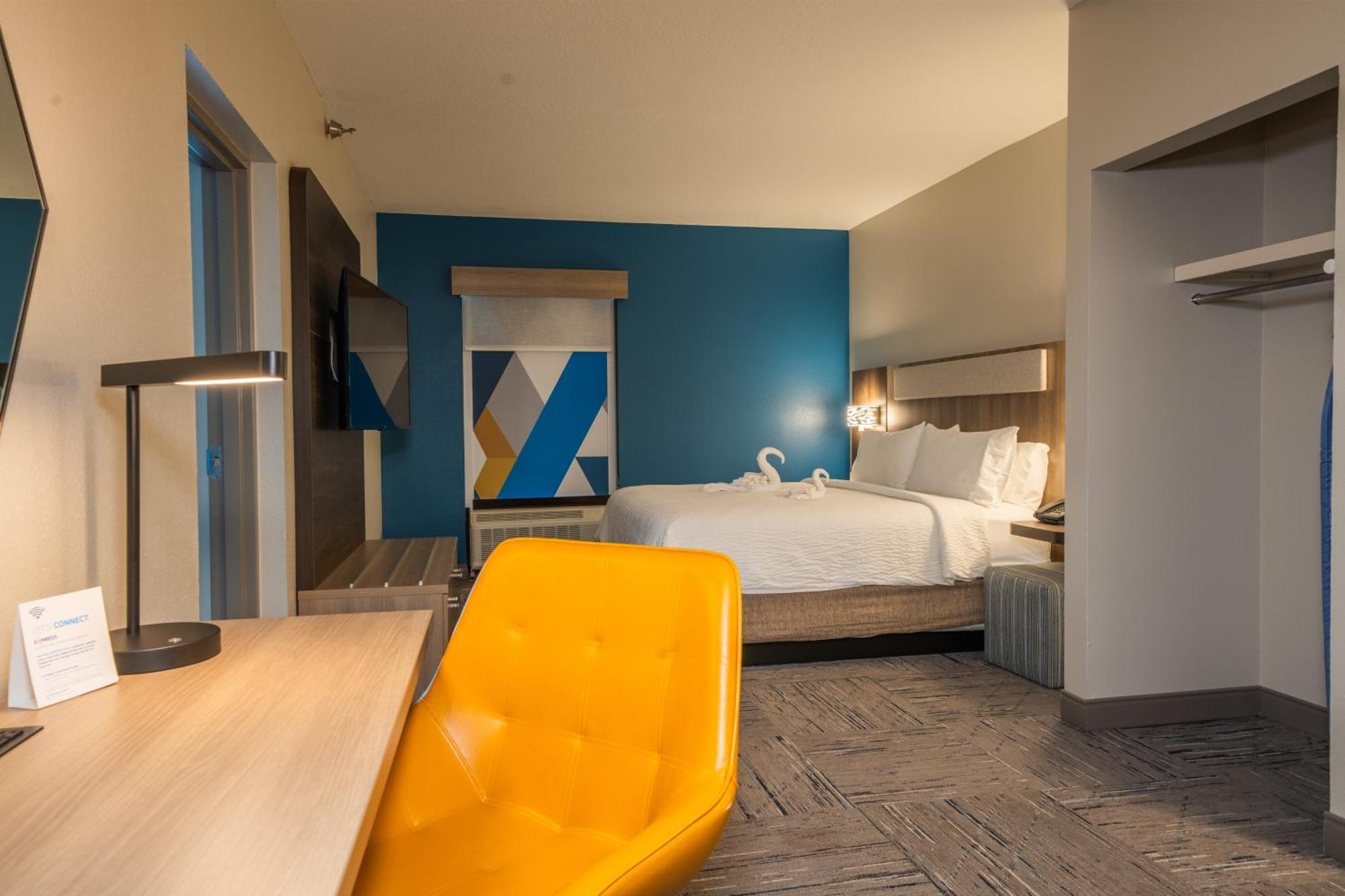 King Suite with Sofa Bed