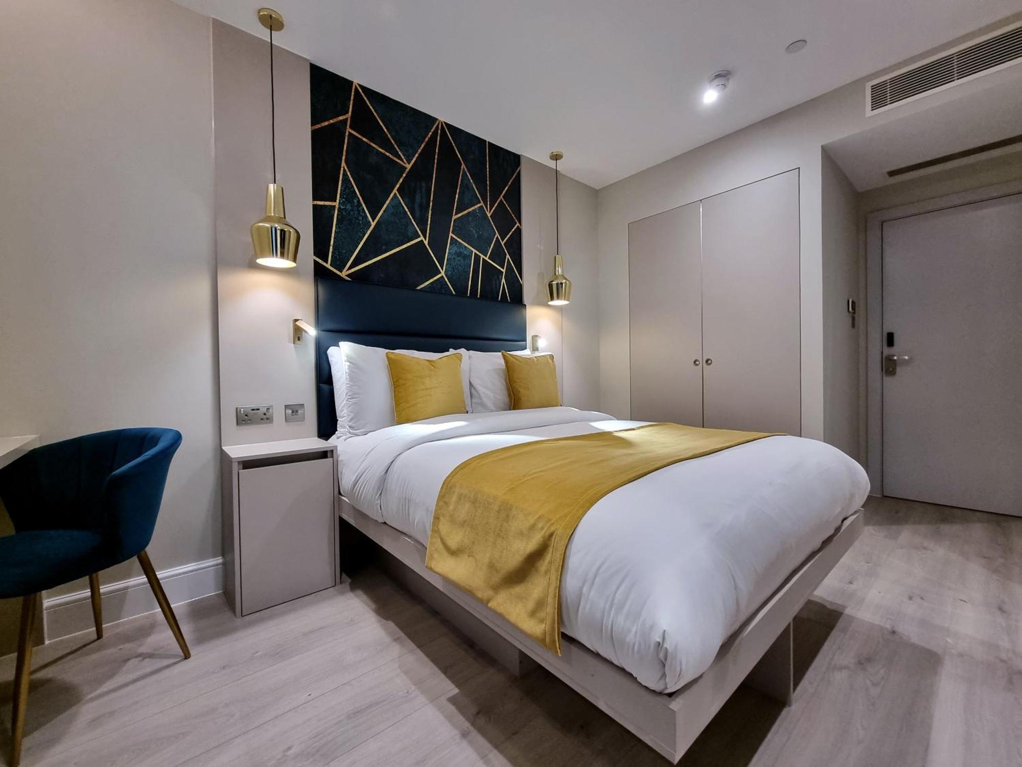 Signature Jacuzzi Suite,1553855977:JPEG