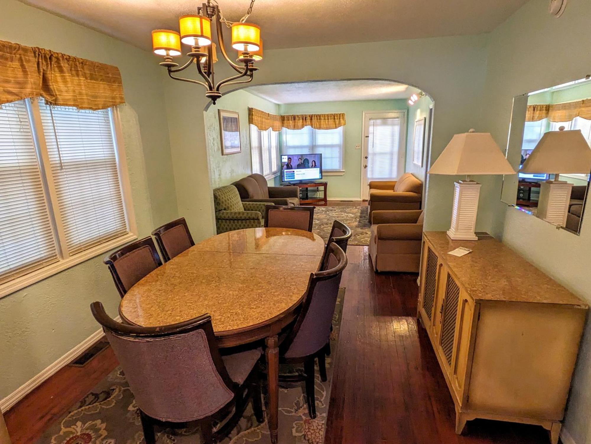 Three-Bedroom Apartment,1588148858:JPEG
