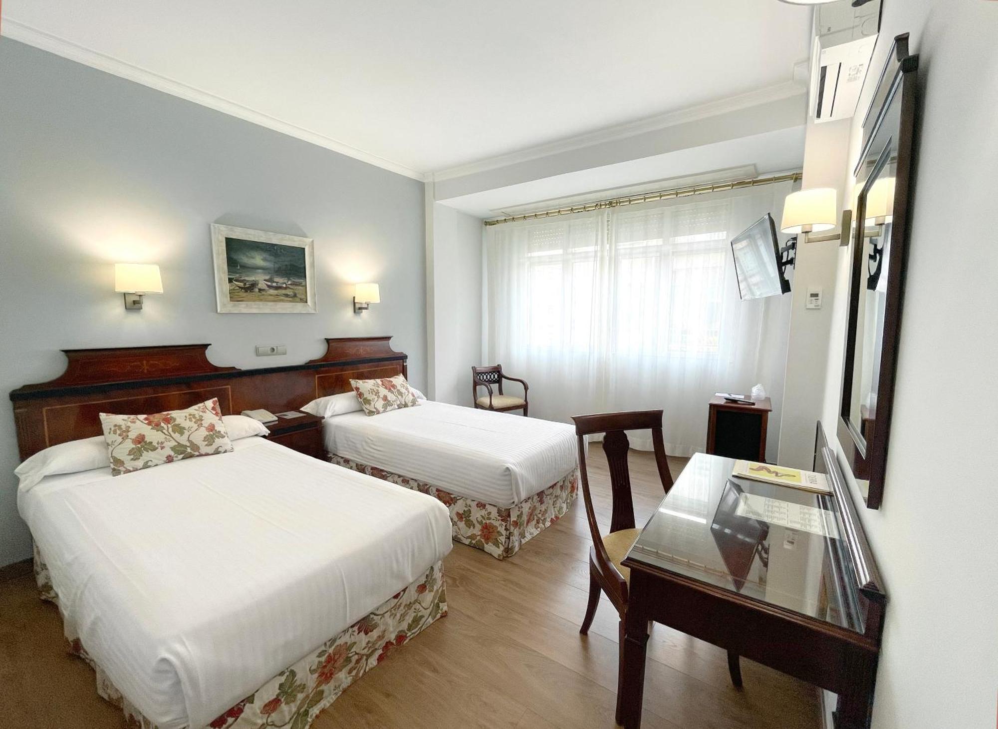 Double or Twin Room,1553619520:JPEG