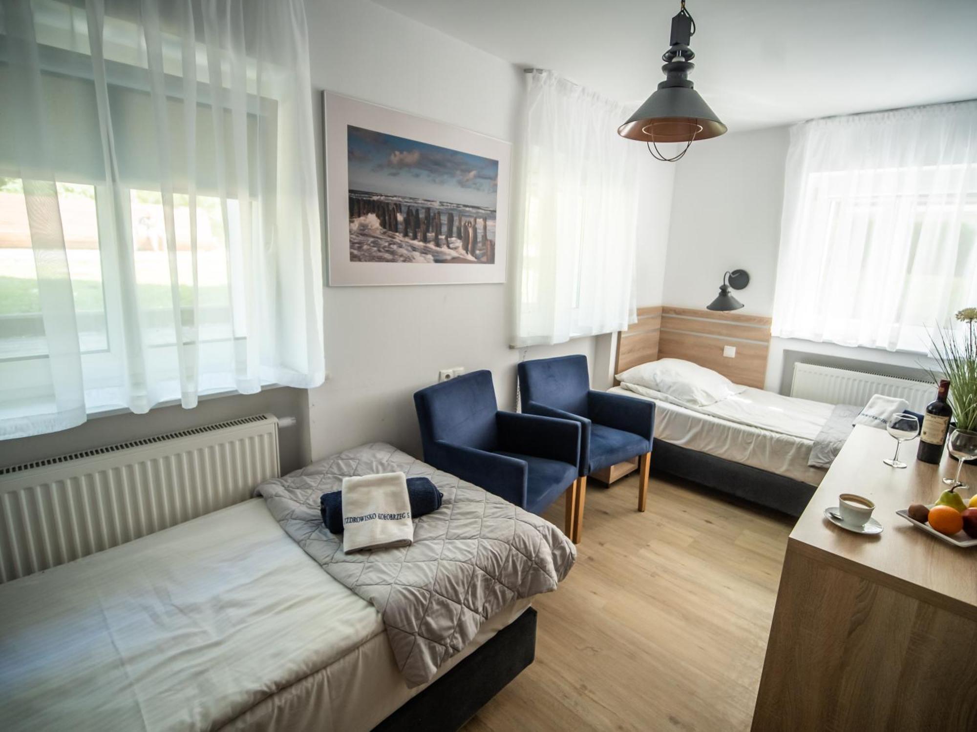 Zweibettzimmer mit eigenem Bad
