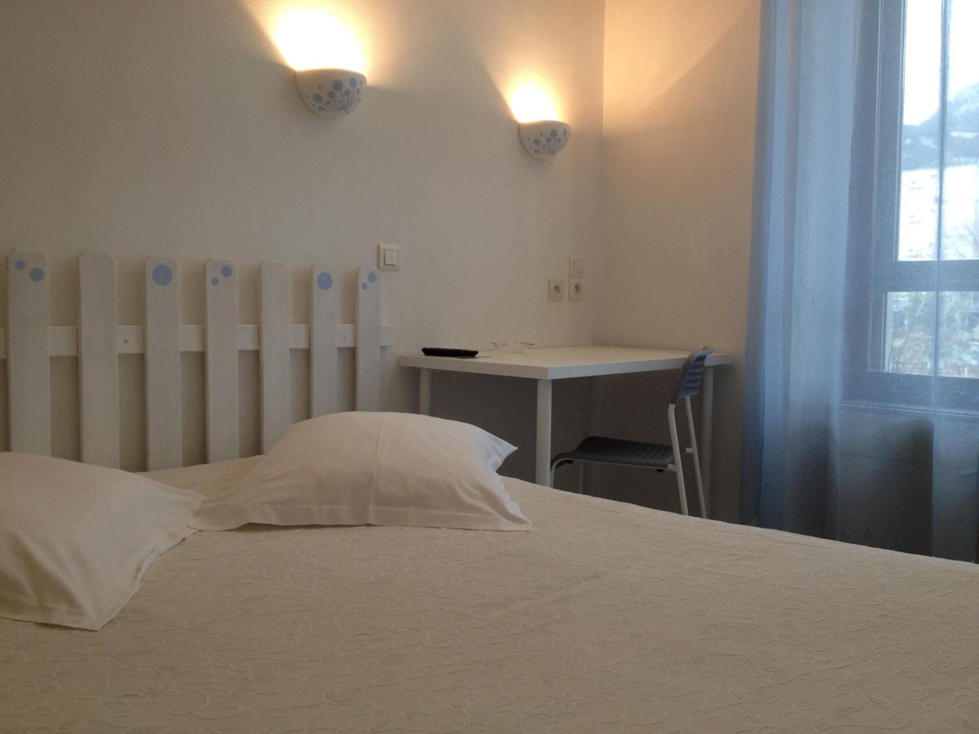 Standard Double Room Fan,703975480:JPEG