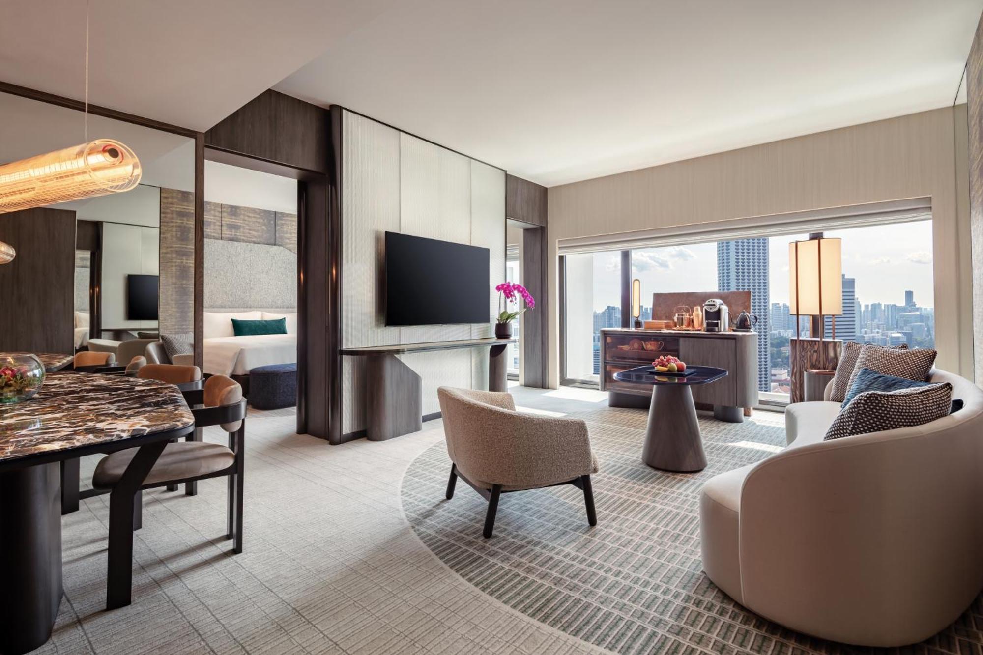 Skyline Suite City View Lounge Access High Floor