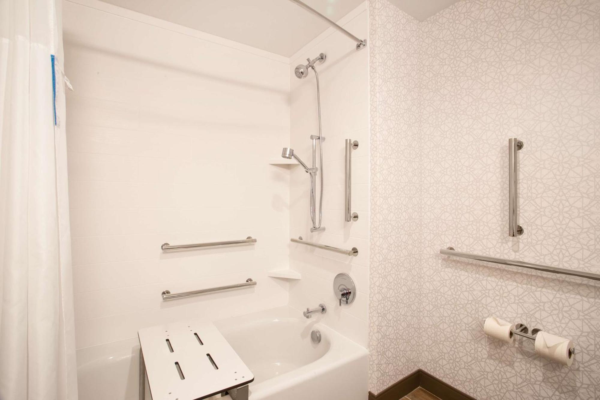 King Room - Mobility Access/Non-Smoking