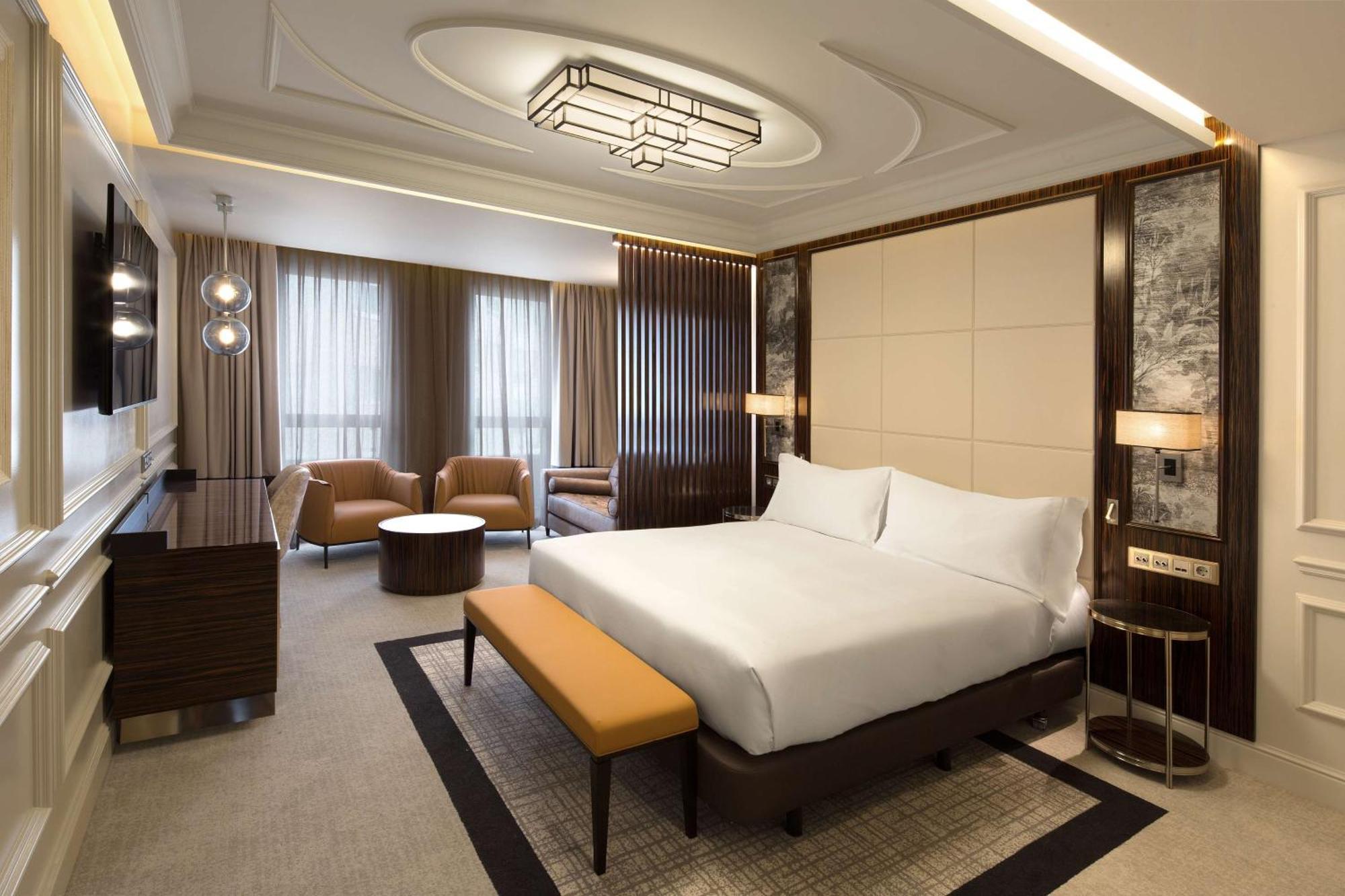 Junior Suite,1557087853:JPEG