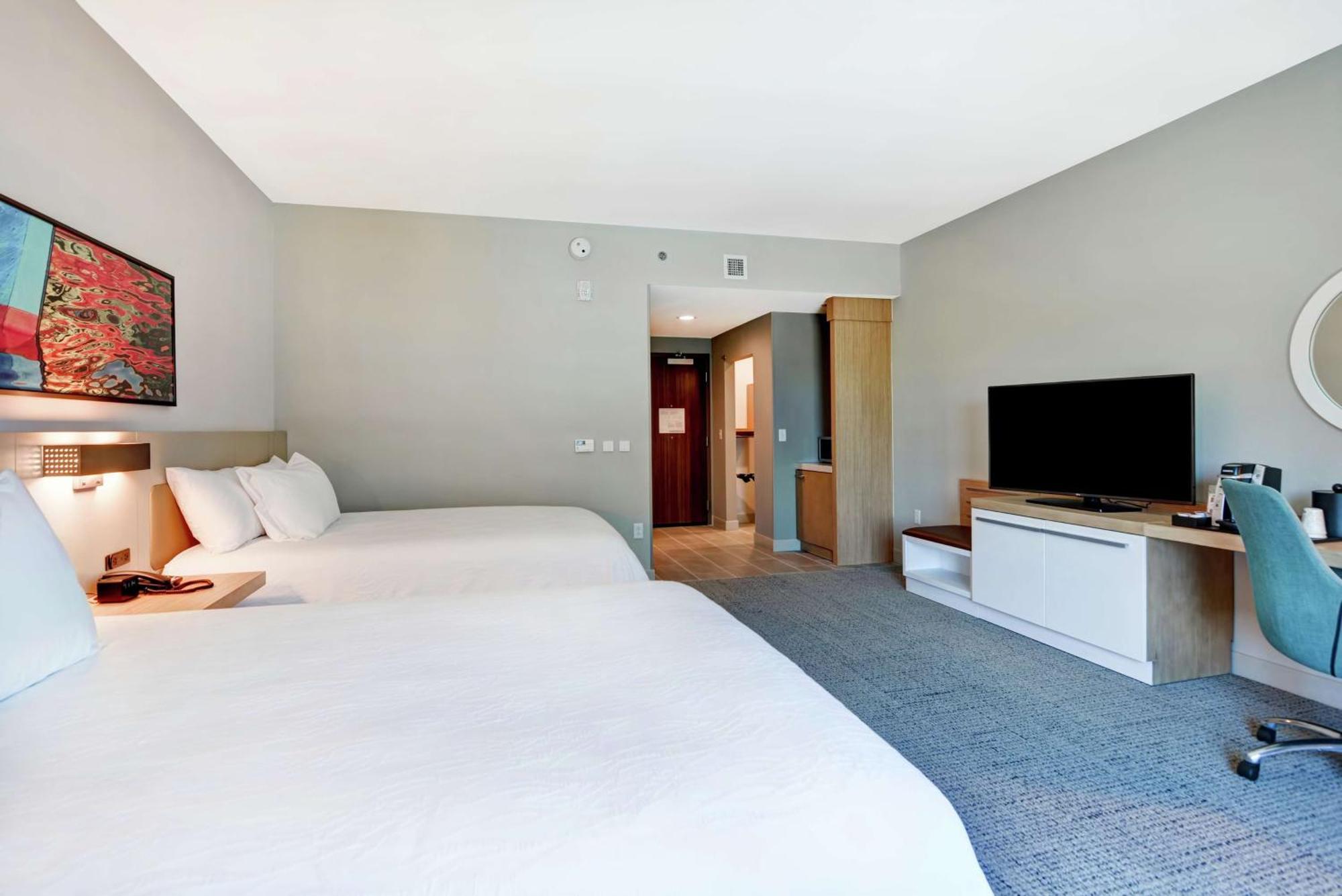 Queen Room with Two Queen Beds - Hearing Access