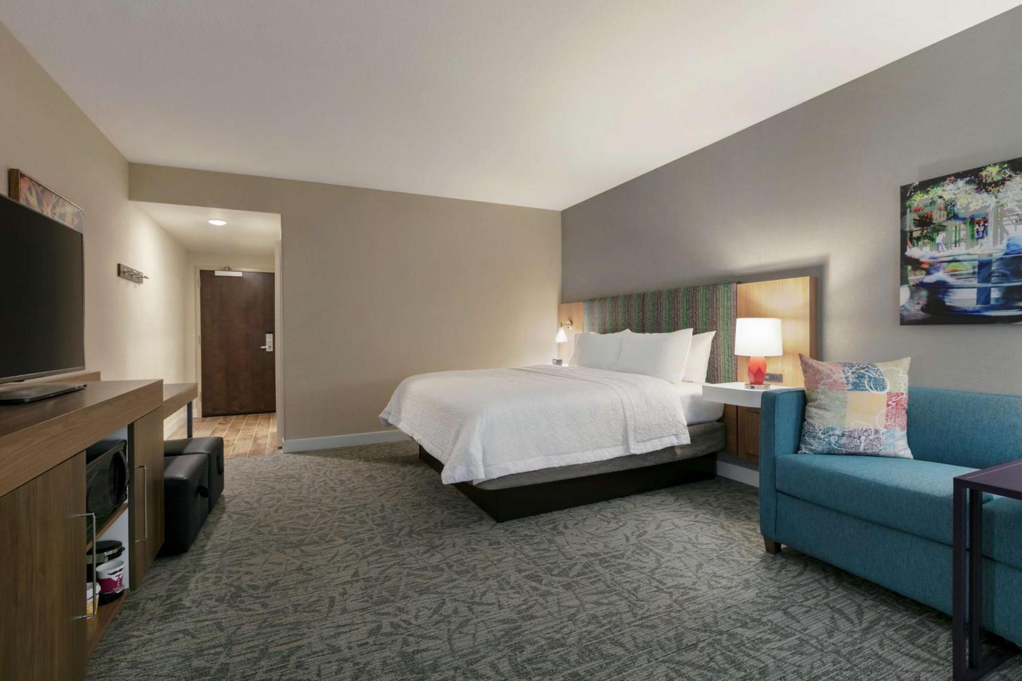 King Room with Sofa Bed
