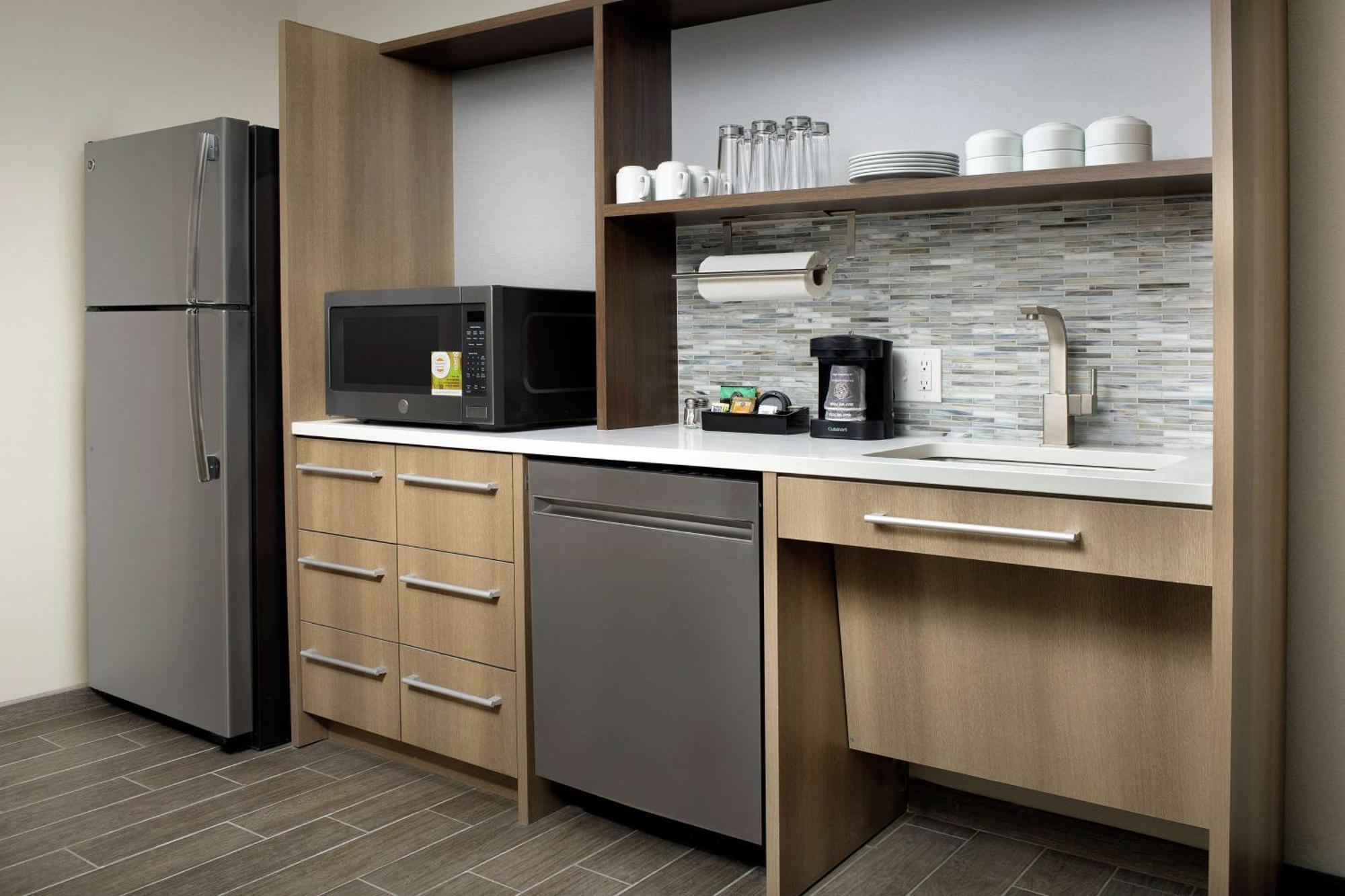King Studio Suite - Mobility Access/Non-Smoking