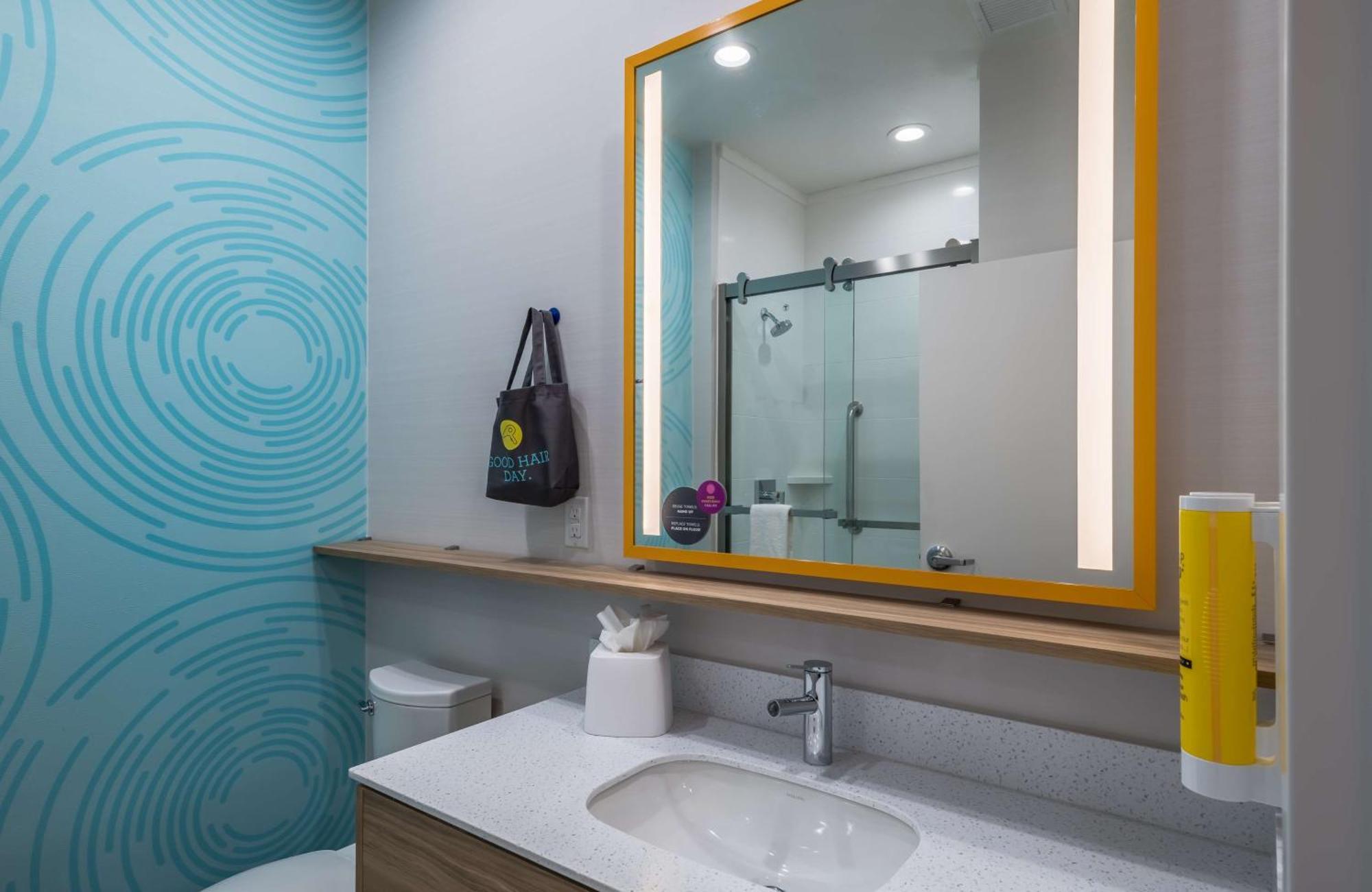 King Room with Roll-In Shower - Mobility and Hearing Access