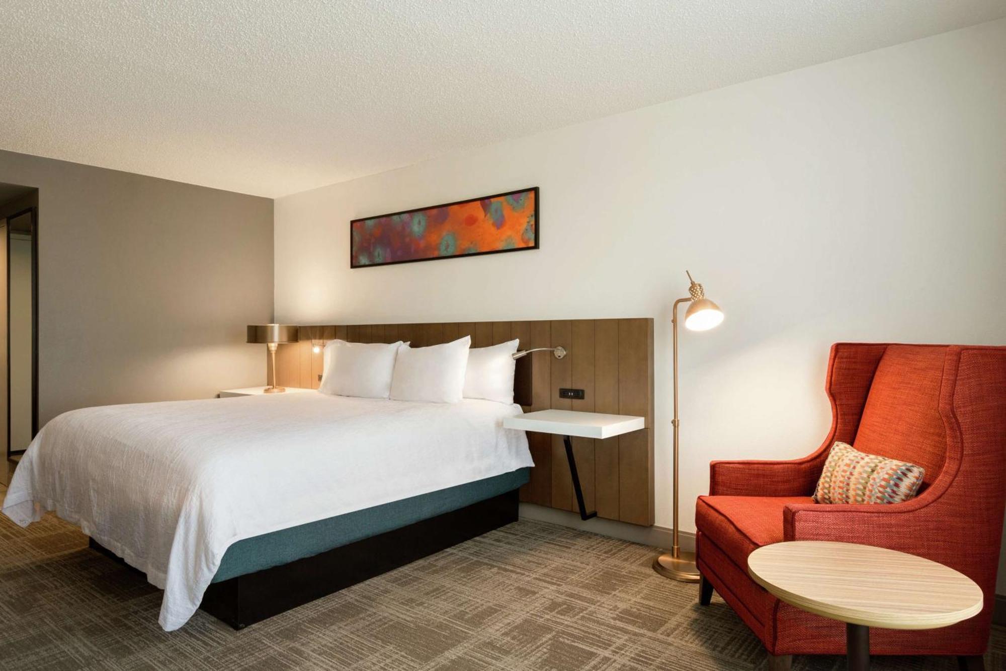 King Room,1557438907:JPEG