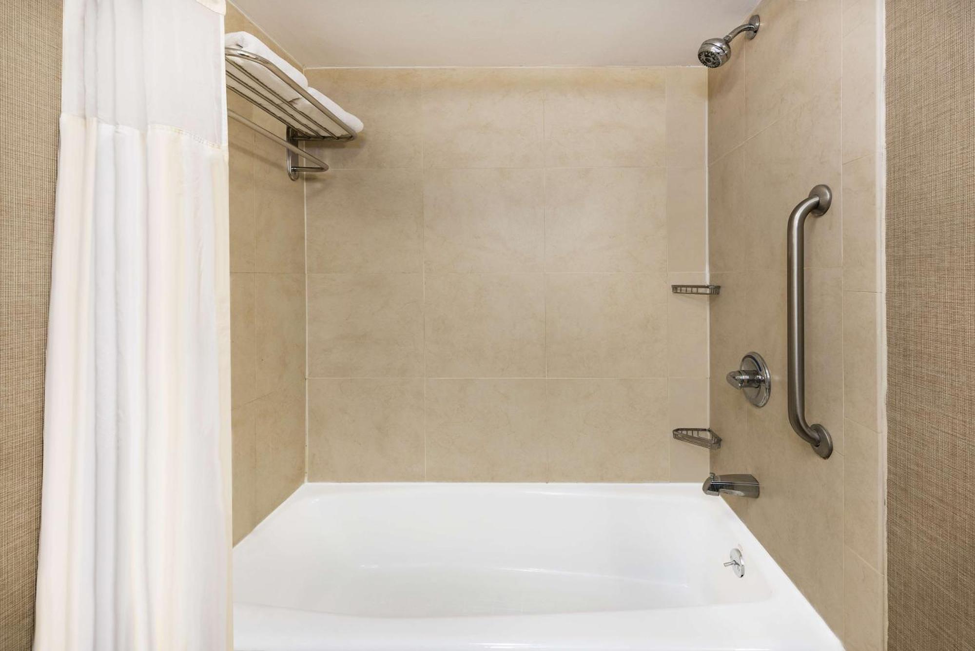 King Room Whirlpool,1557443980:JPEG