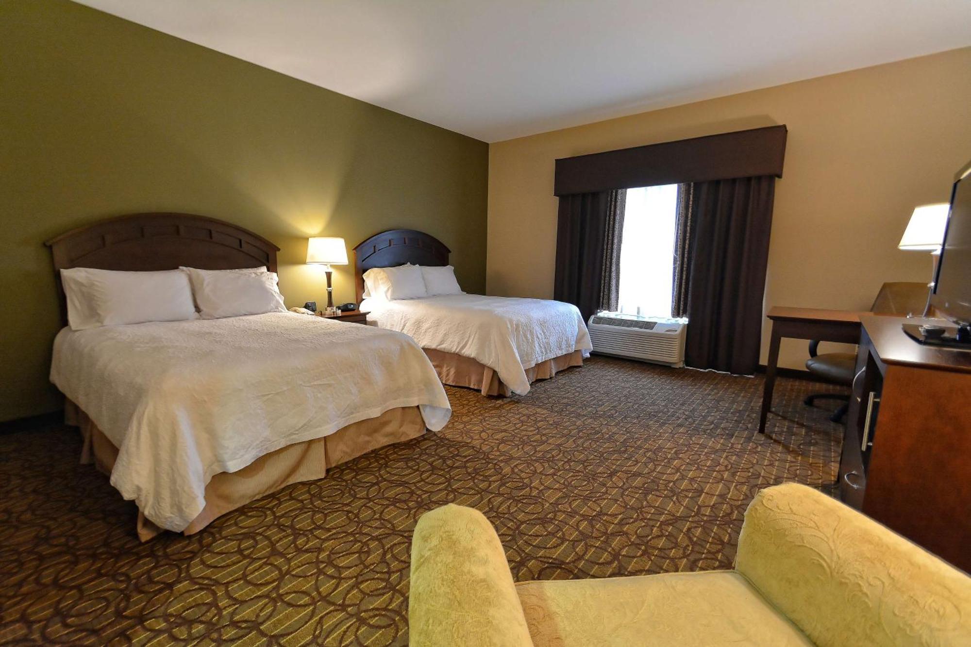 Queen Room Two Queen Beds Mobility Hearing Access or Non-Smoking,1276666972:JPEG