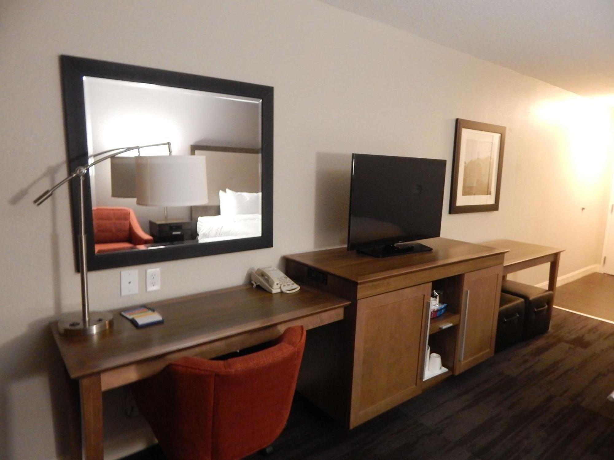 Queen Room with Two Queen Beds - Hearing Access/Non-Smoking