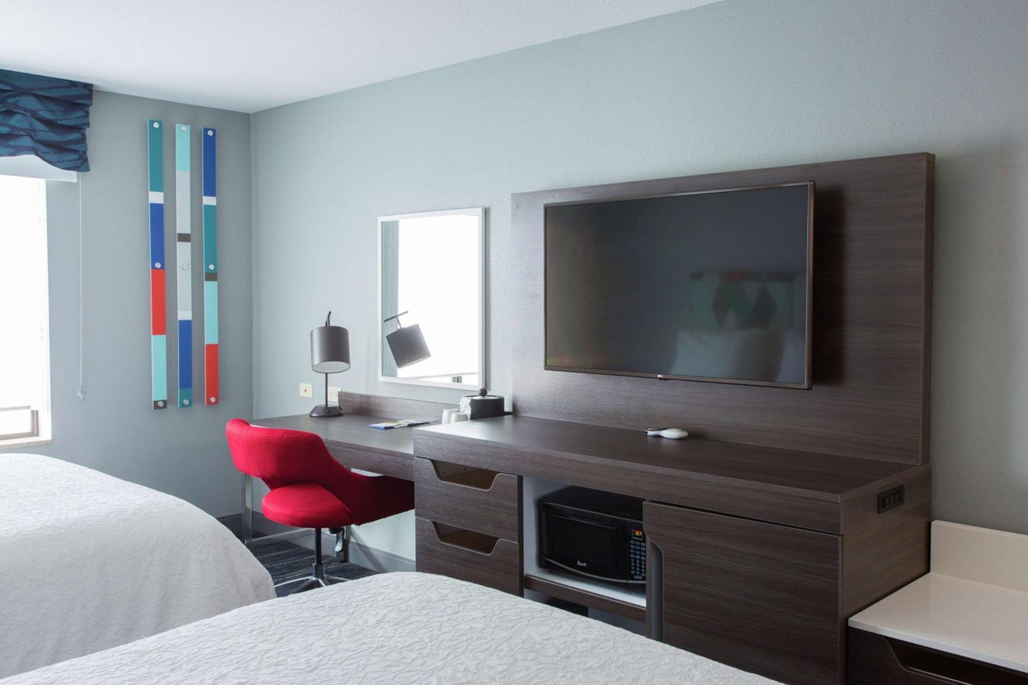 Room with Two Queen Beds - Non-Smoking