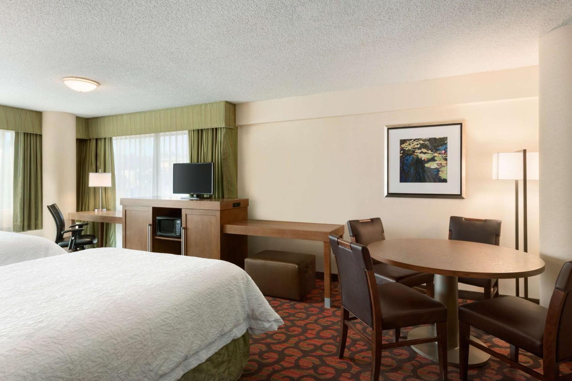 Room with Two Queen Beds - Non-Smoking