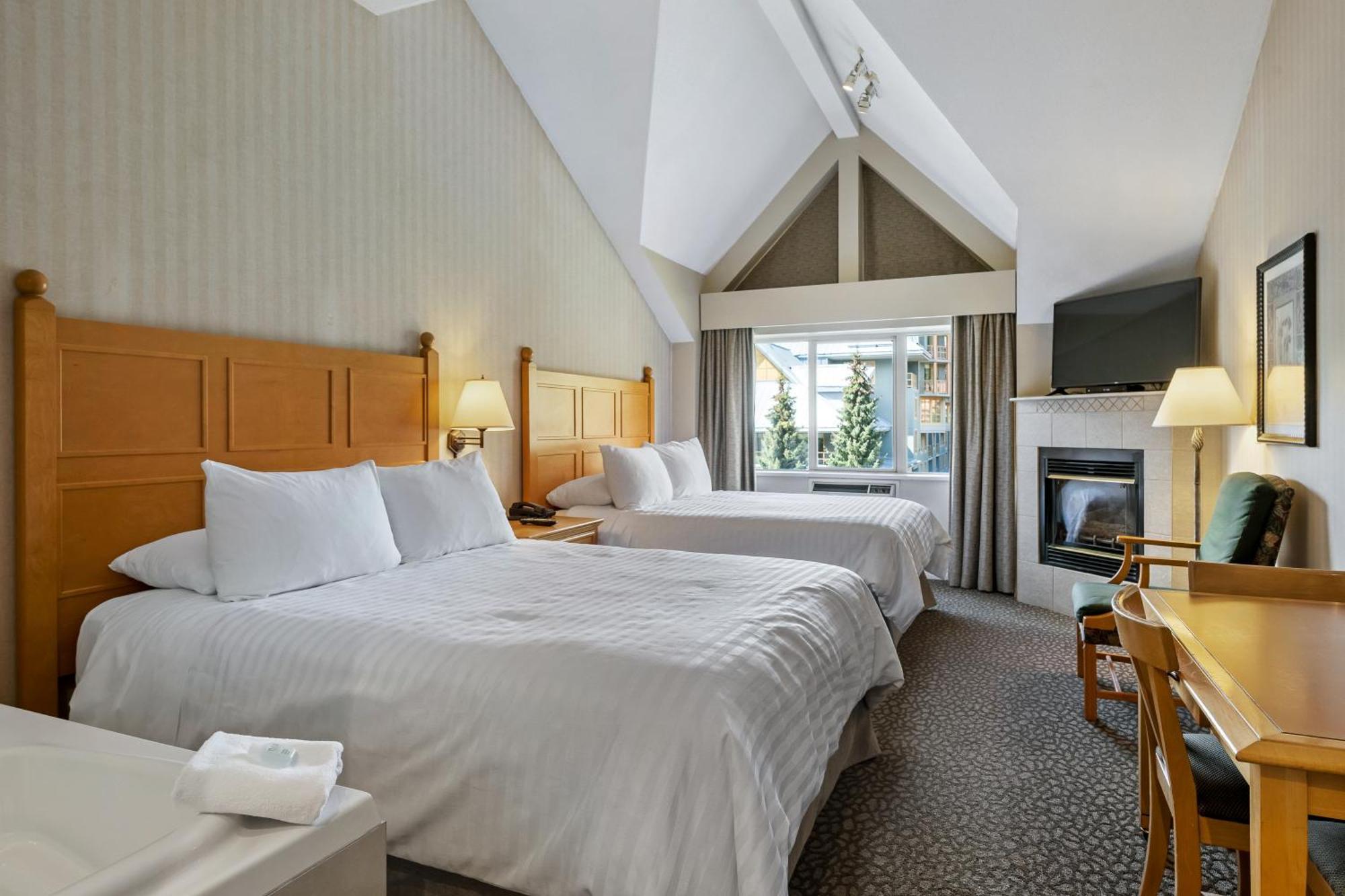 Premium Studio with Two Queen Beds,1588061089:JPEG