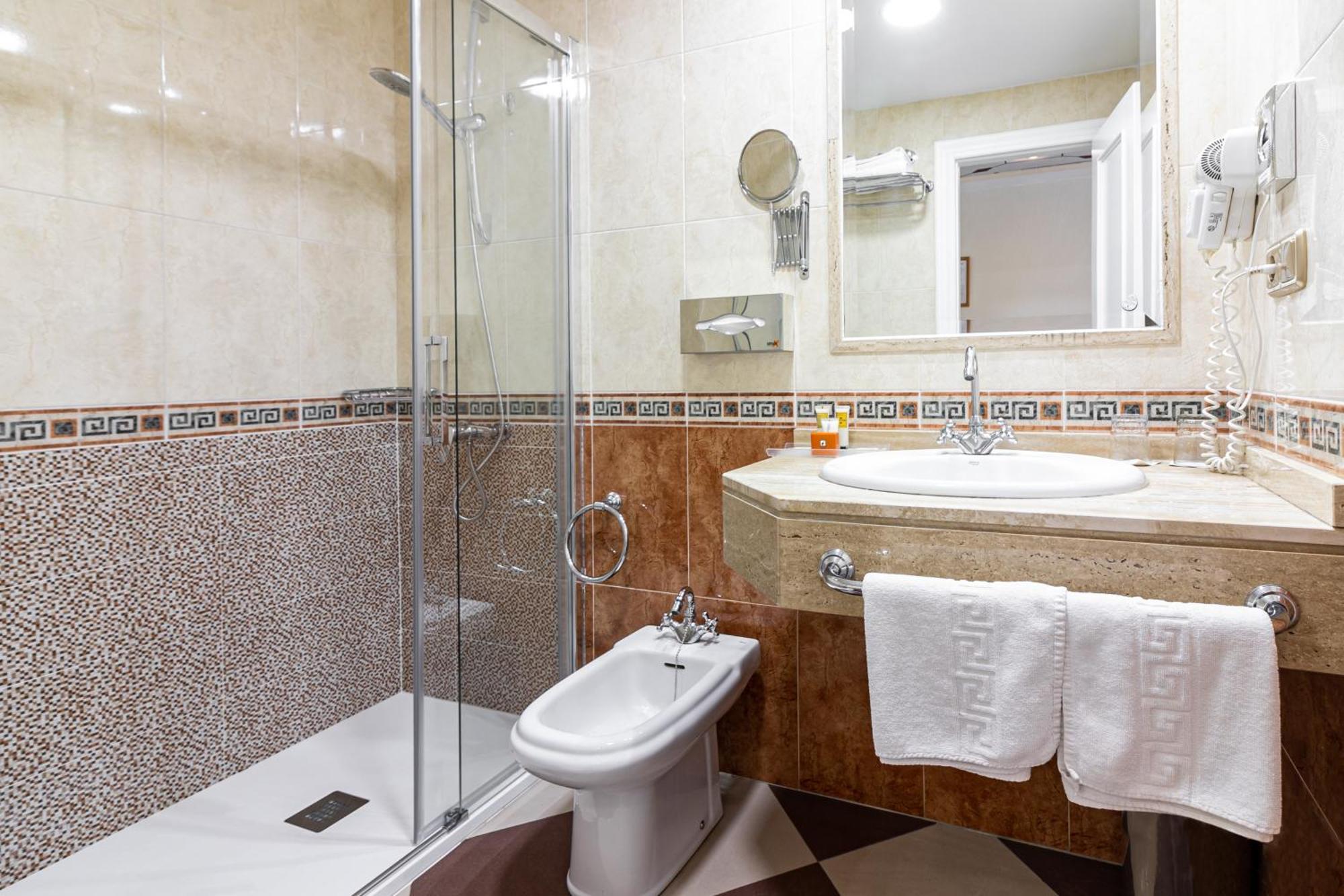 Superior Double Room,1558511722:JPEG