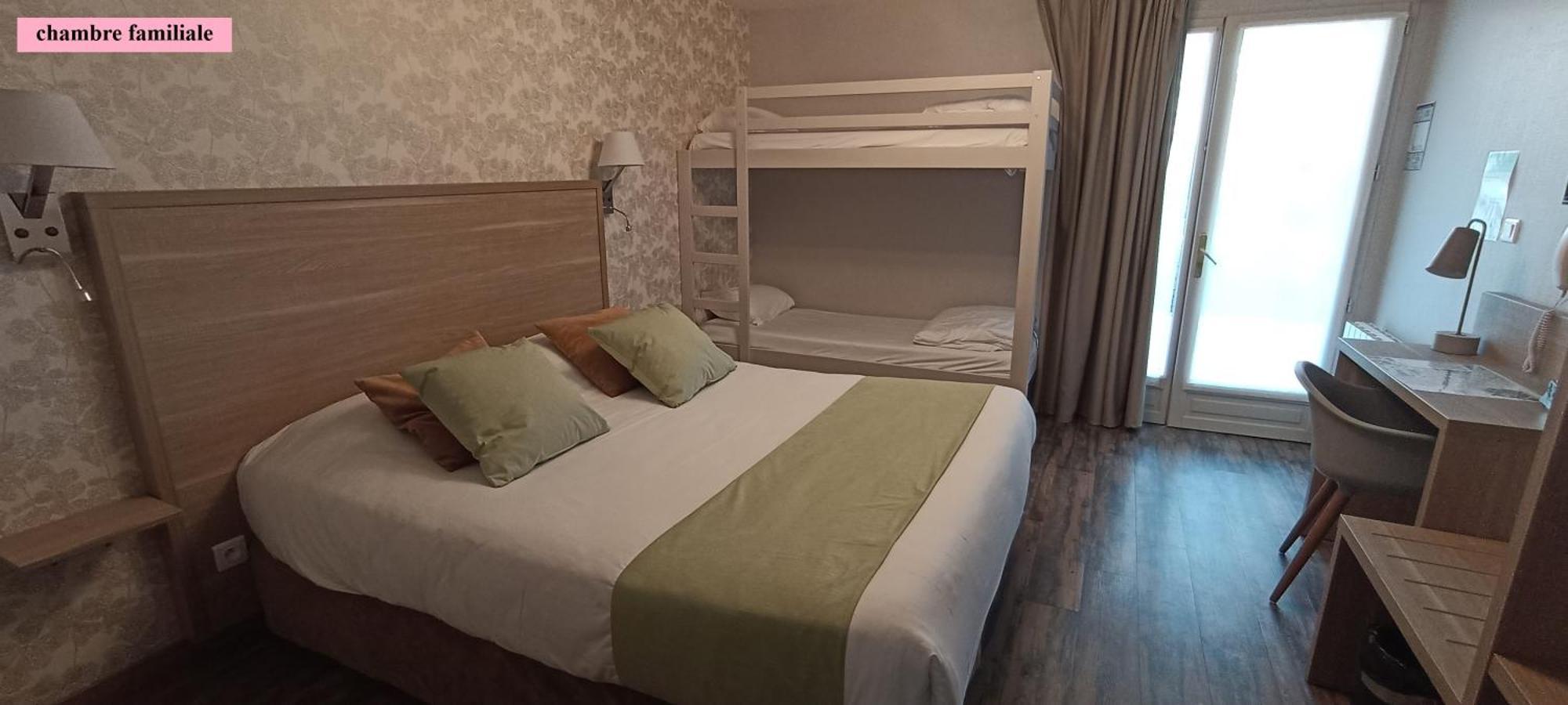 Chambre Familiale avec Terrasse