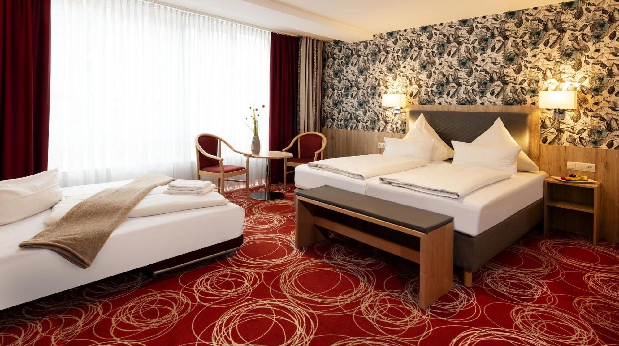 Triple Room,1458309565:JPEG
