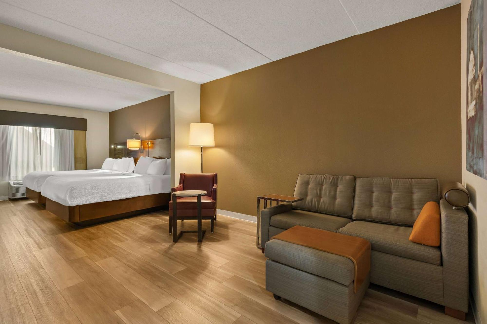 Studio Suite with Two Queen Beds - Non-Smoking