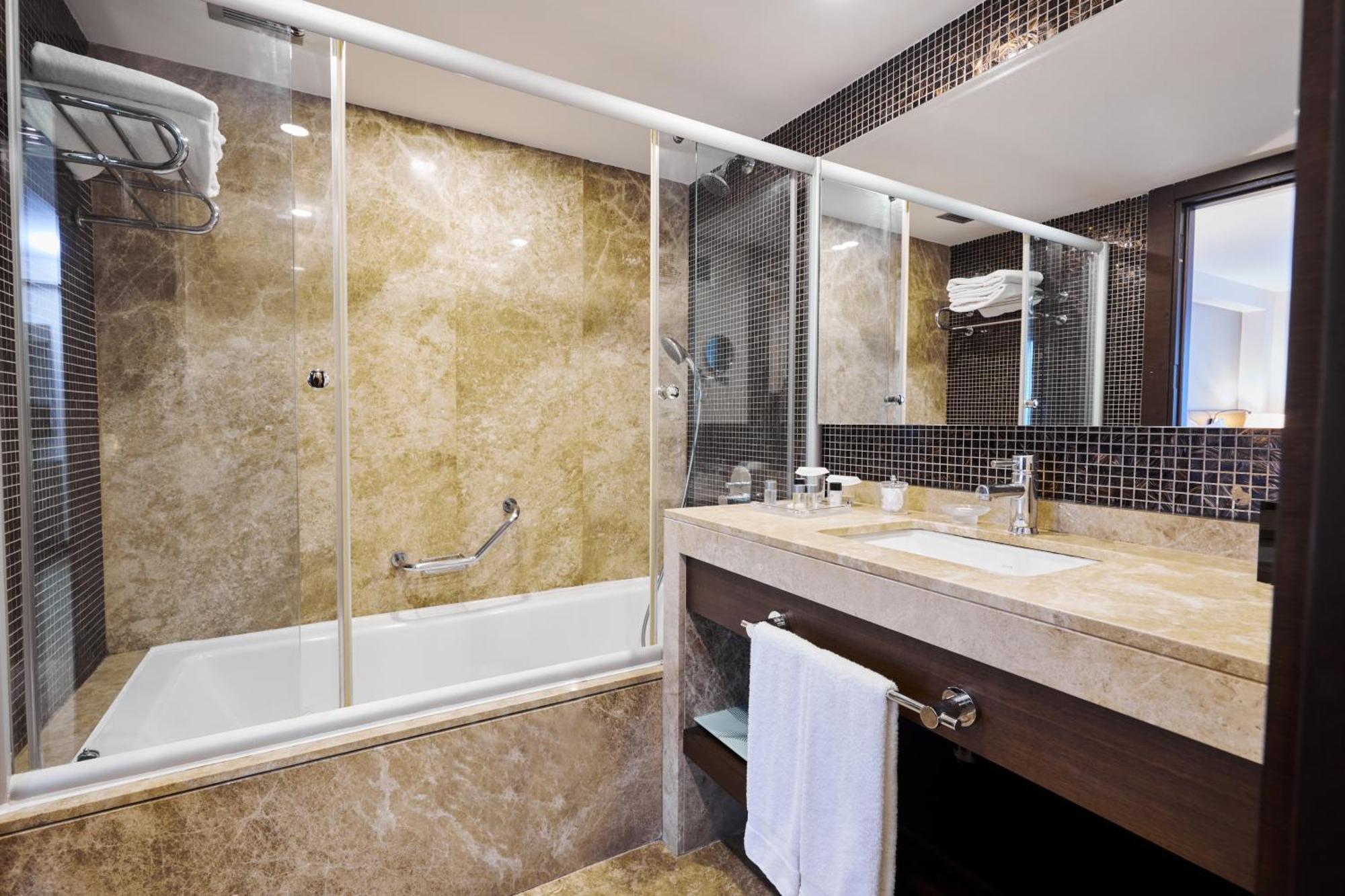 Grand Deluxe King Room SPA Access,1566940409:JPEG