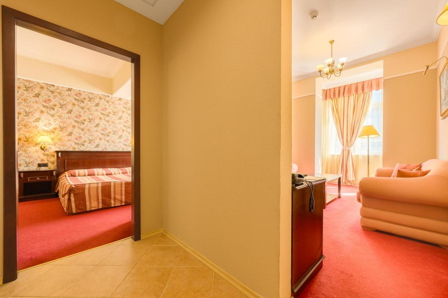 Suite con 1 Camera da Letto (2 Adulti + 1 Bambino)