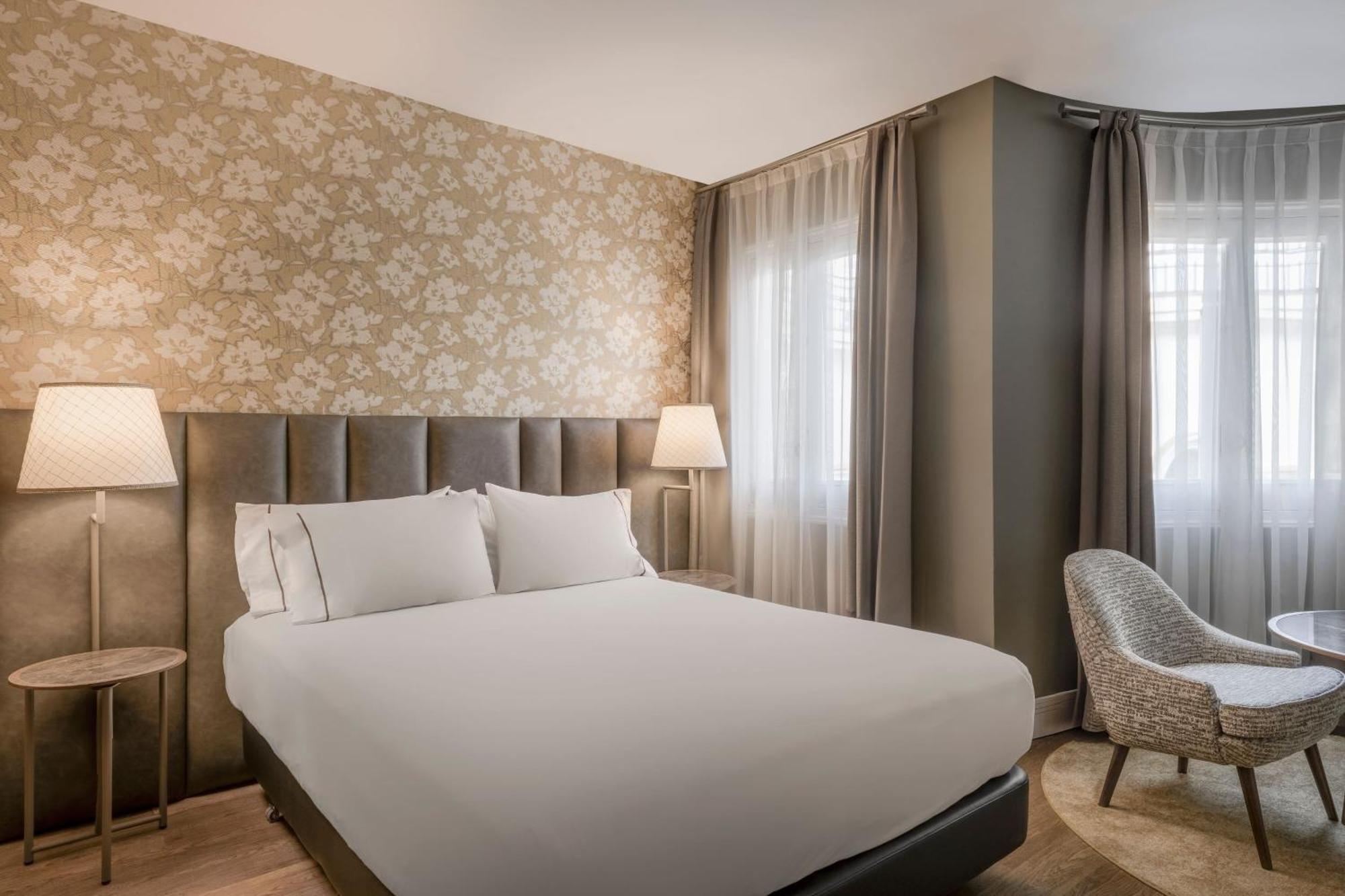 Deluxe Kamer met 1 Queensize Bed