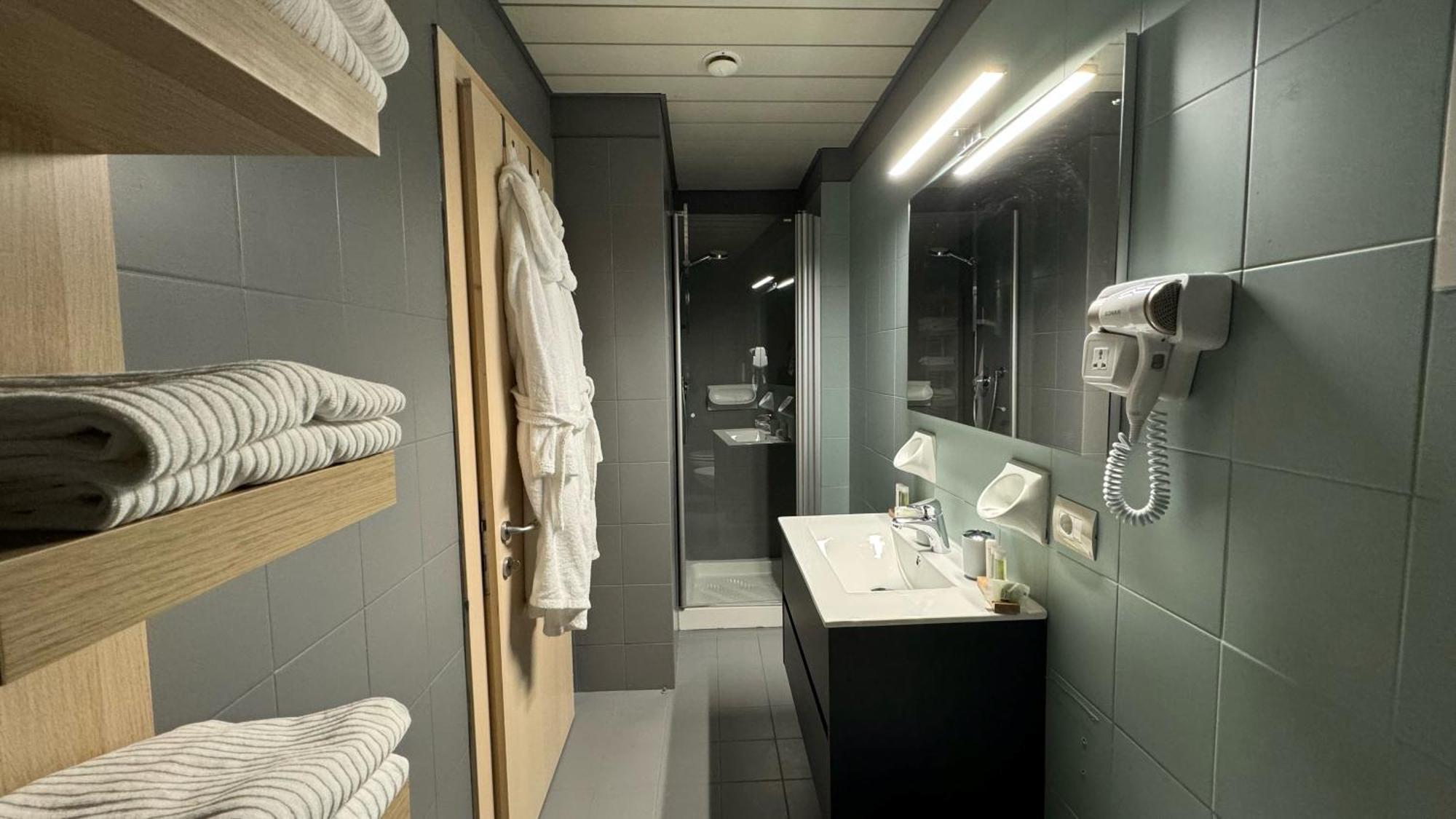 Comfort Triple Room with Balcony and Pool View