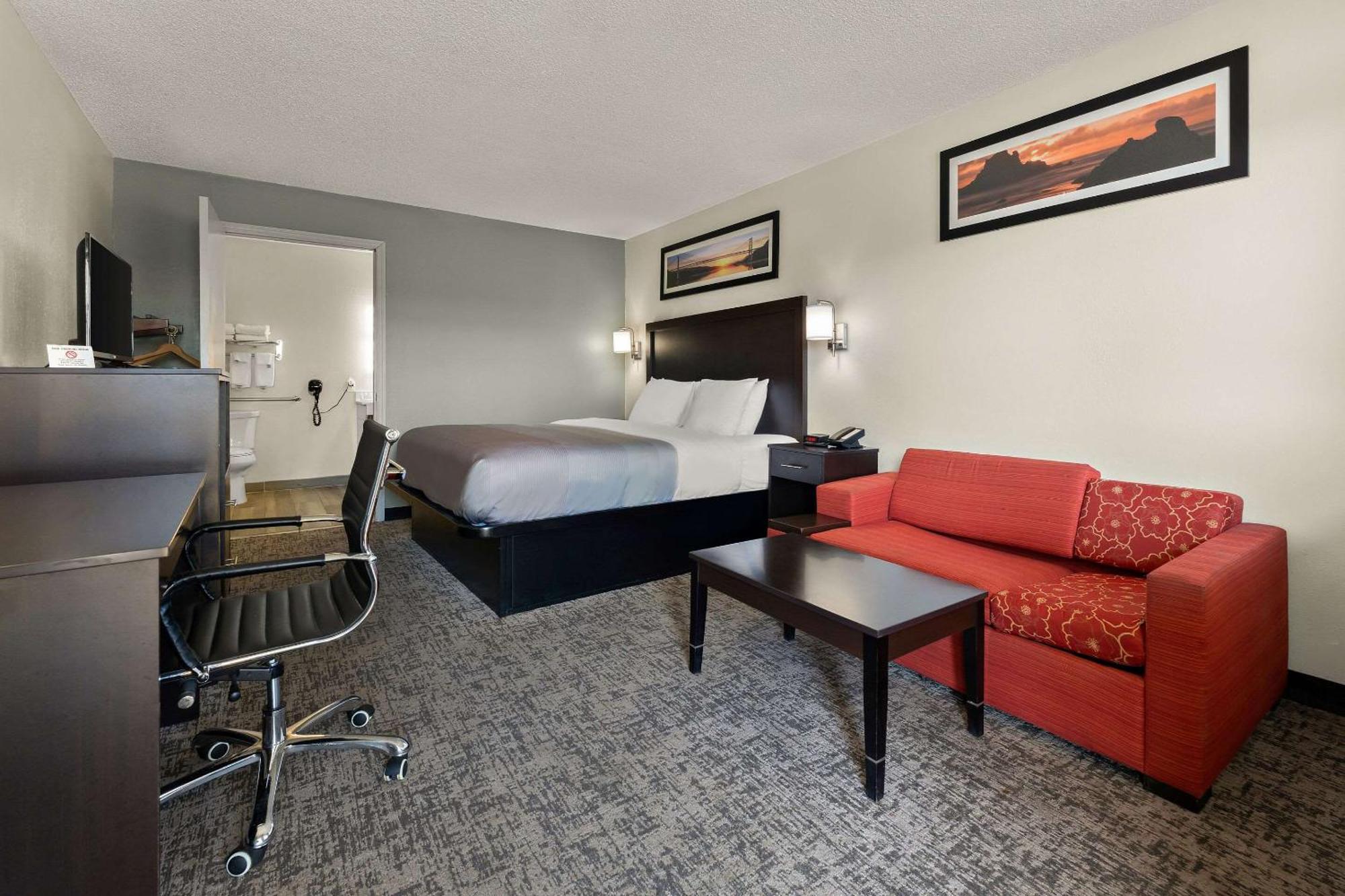 King Room - Accessible/Non-Smoking