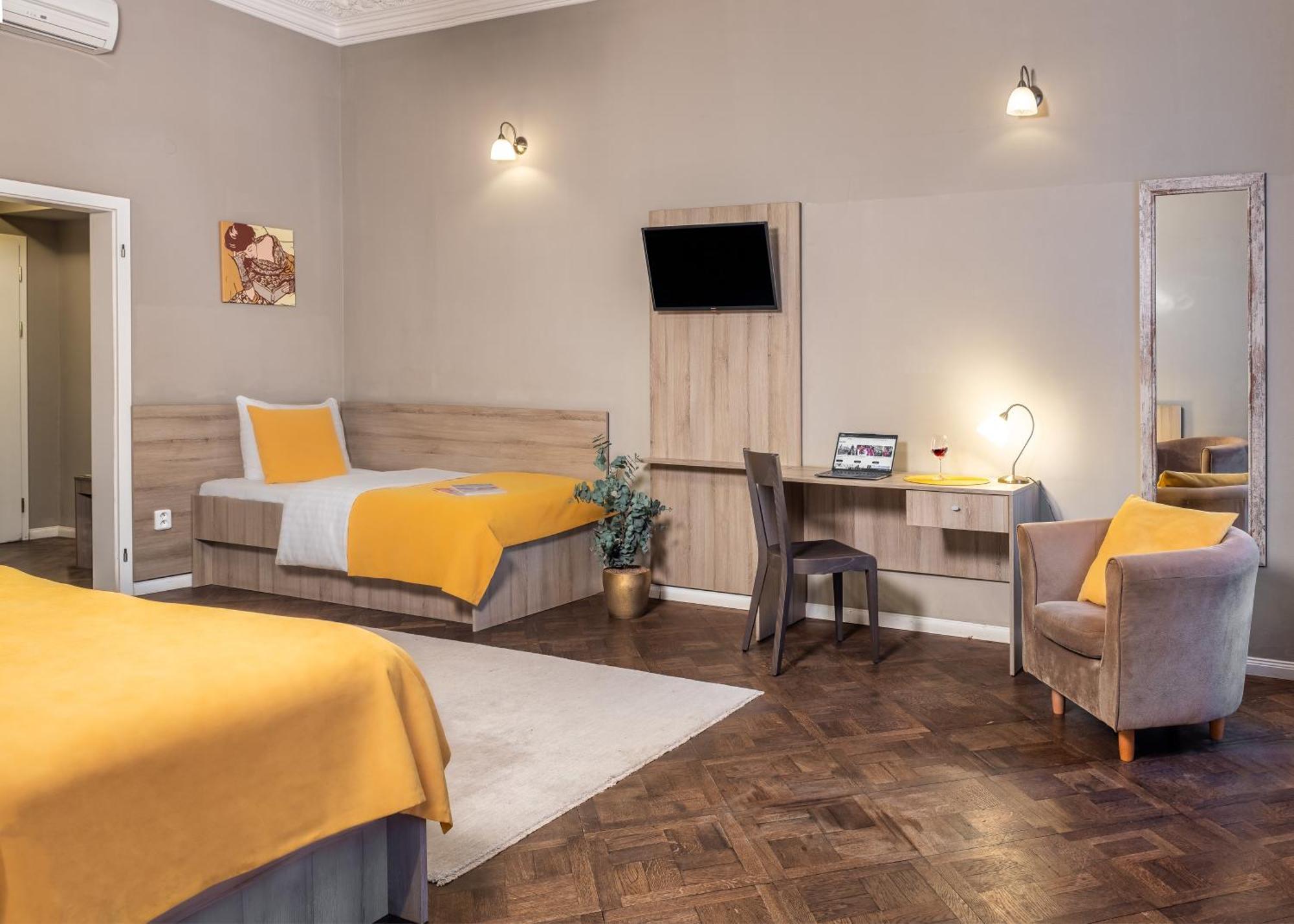Triple Room,1574685029:JPEG
