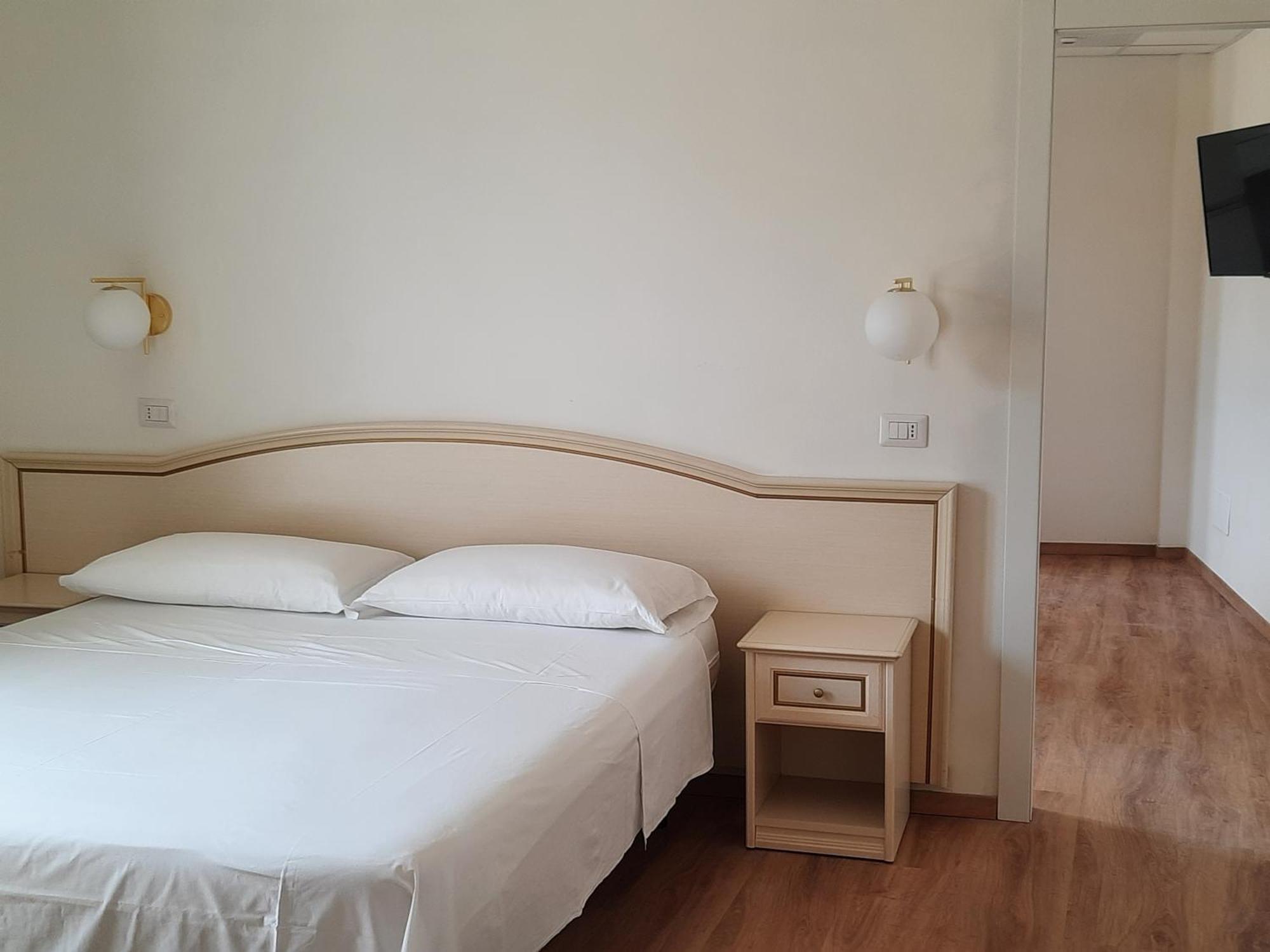Classic Apartment,1576690406:JPEG