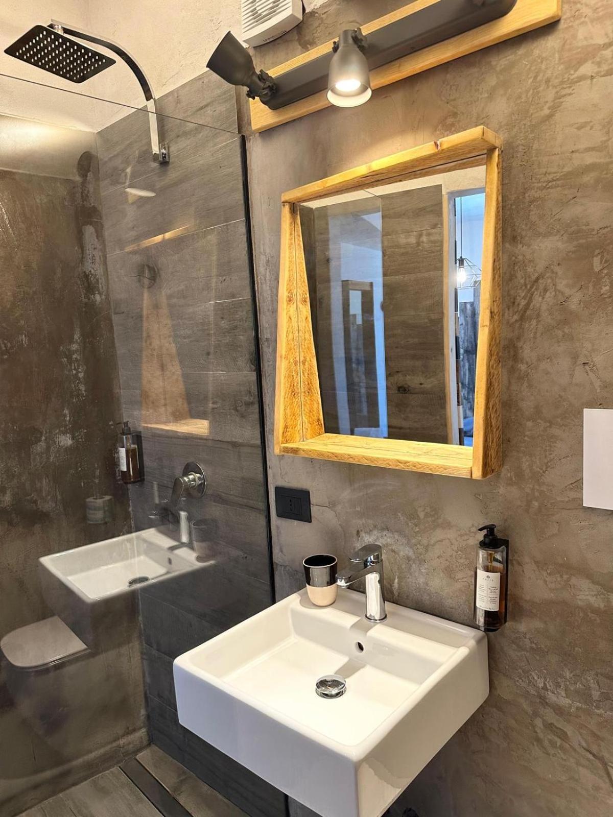 Double or Twin Room with Sea View