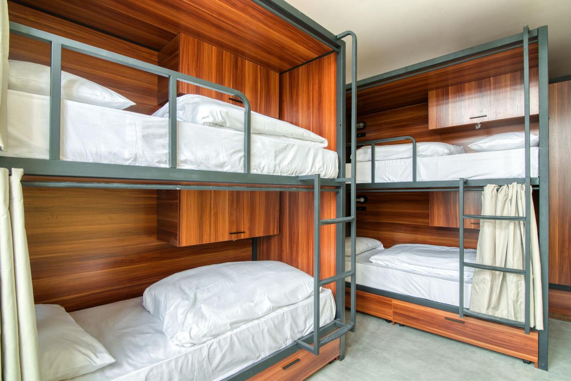 Bett im gemischten Schlafsaal mit 10 Betten